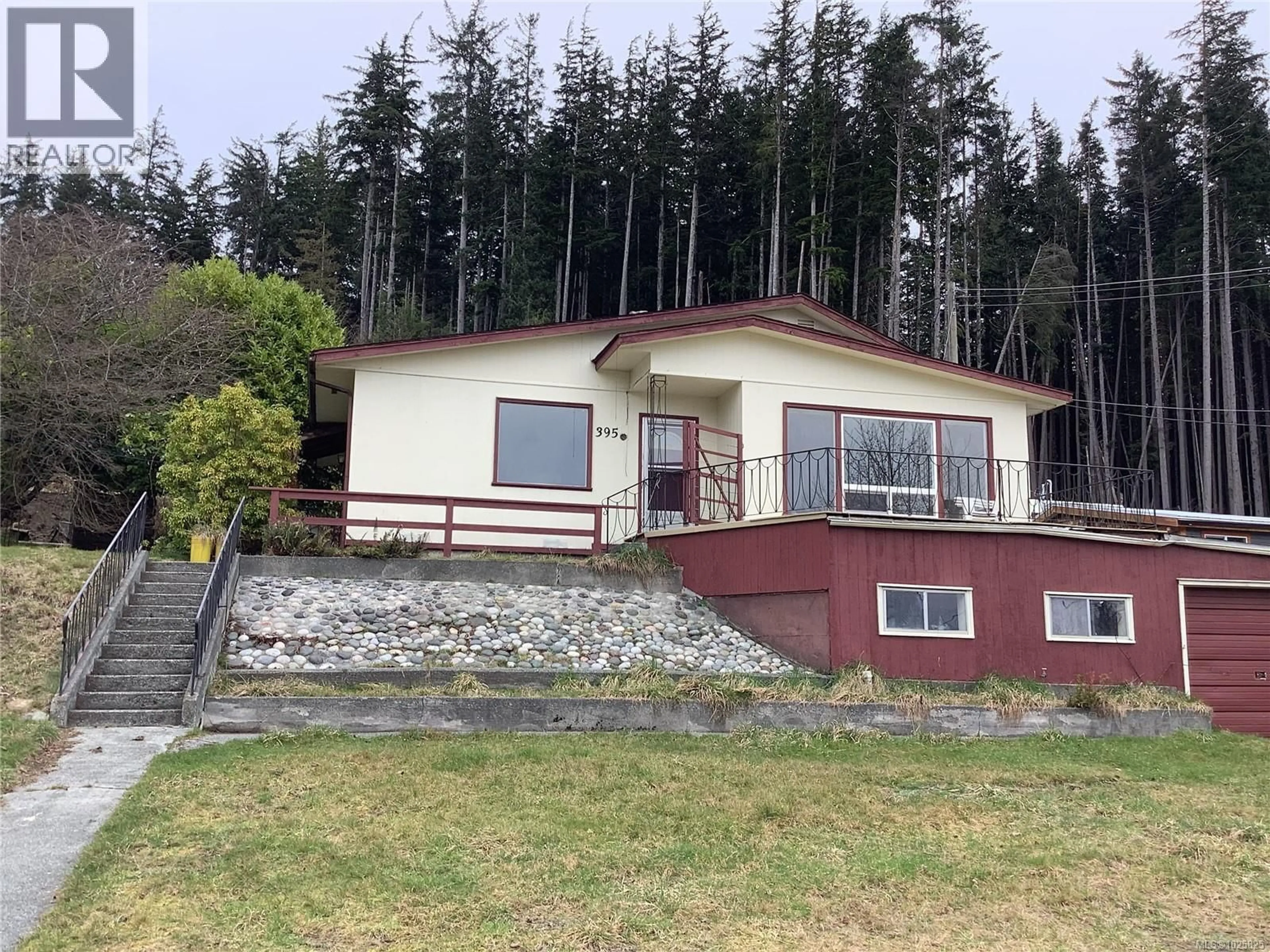 A pic from outside/outdoor area/front of a property/back of a property/a pic from drone, unknown for 395 2ND STREET, Sointula British Columbia V0N3E0