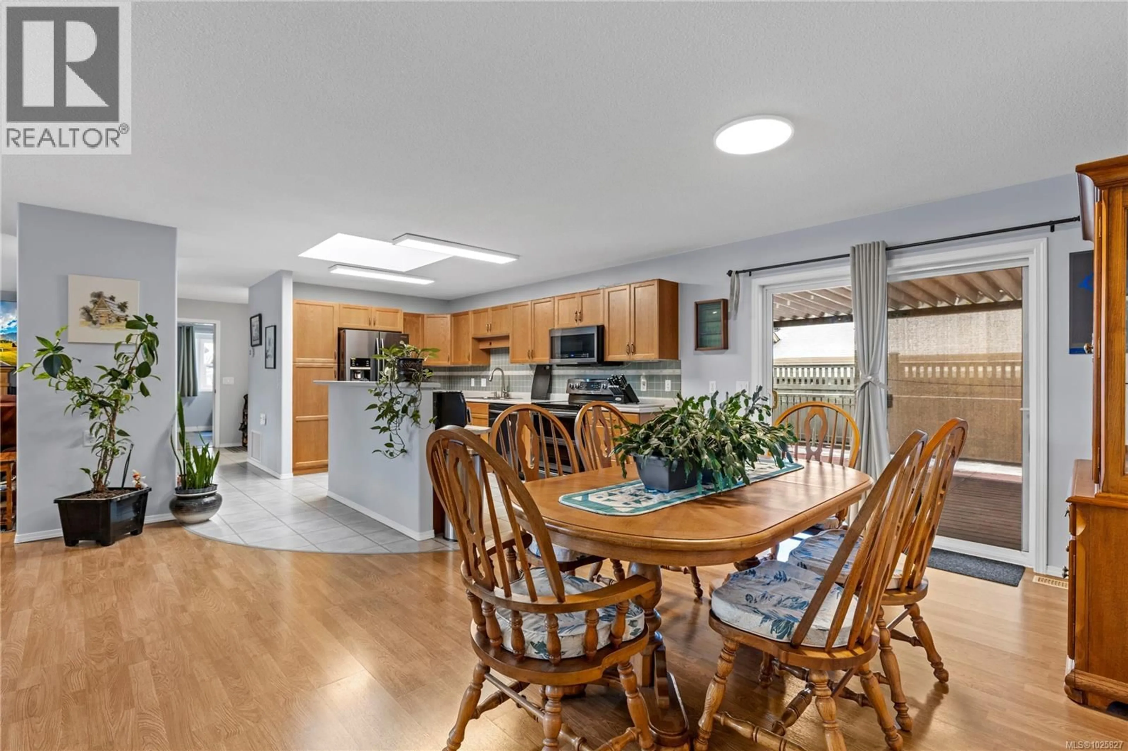 Open concept kitchen, unknown for 3967 EXCALIBUR STREET, Nanaimo British Columbia V9T6B9