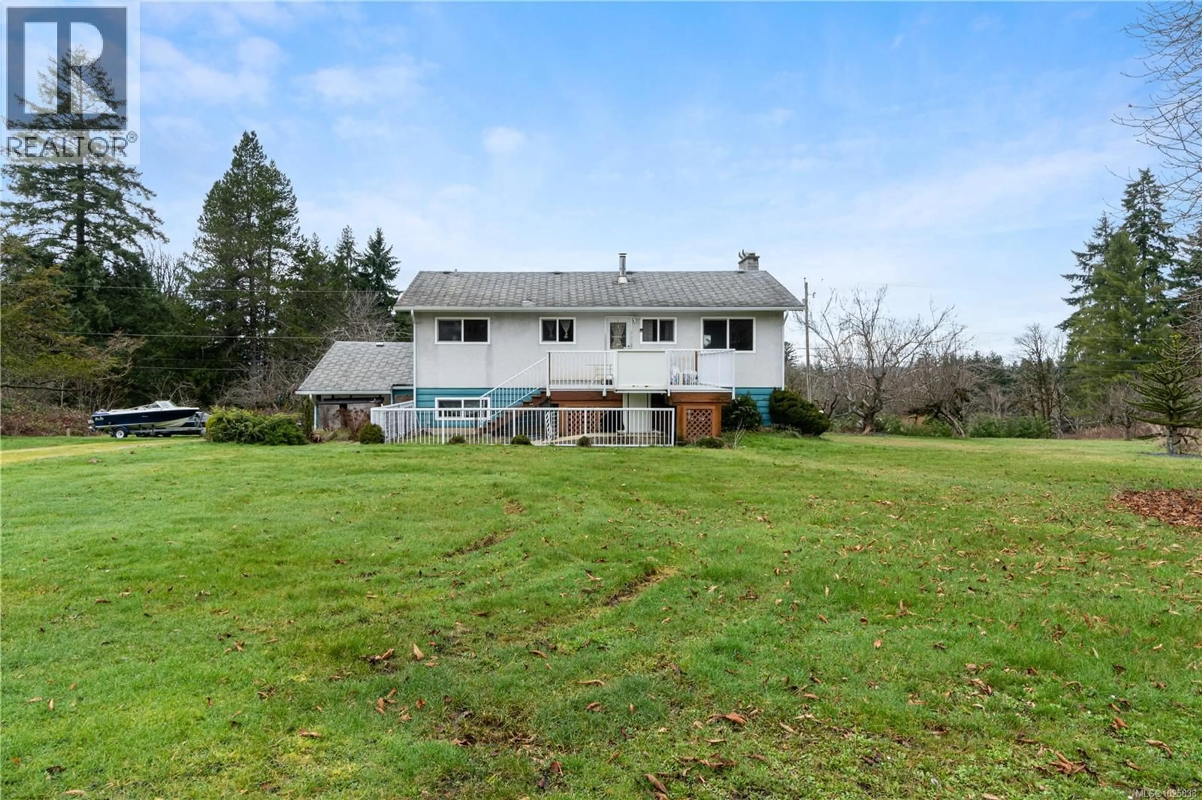 A pic from outside/outdoor area/front of a property/back of a property/a pic from drone, unknown for 5333 MAEBELLE ROAD, Port Alberni British Columbia V9Y8R2