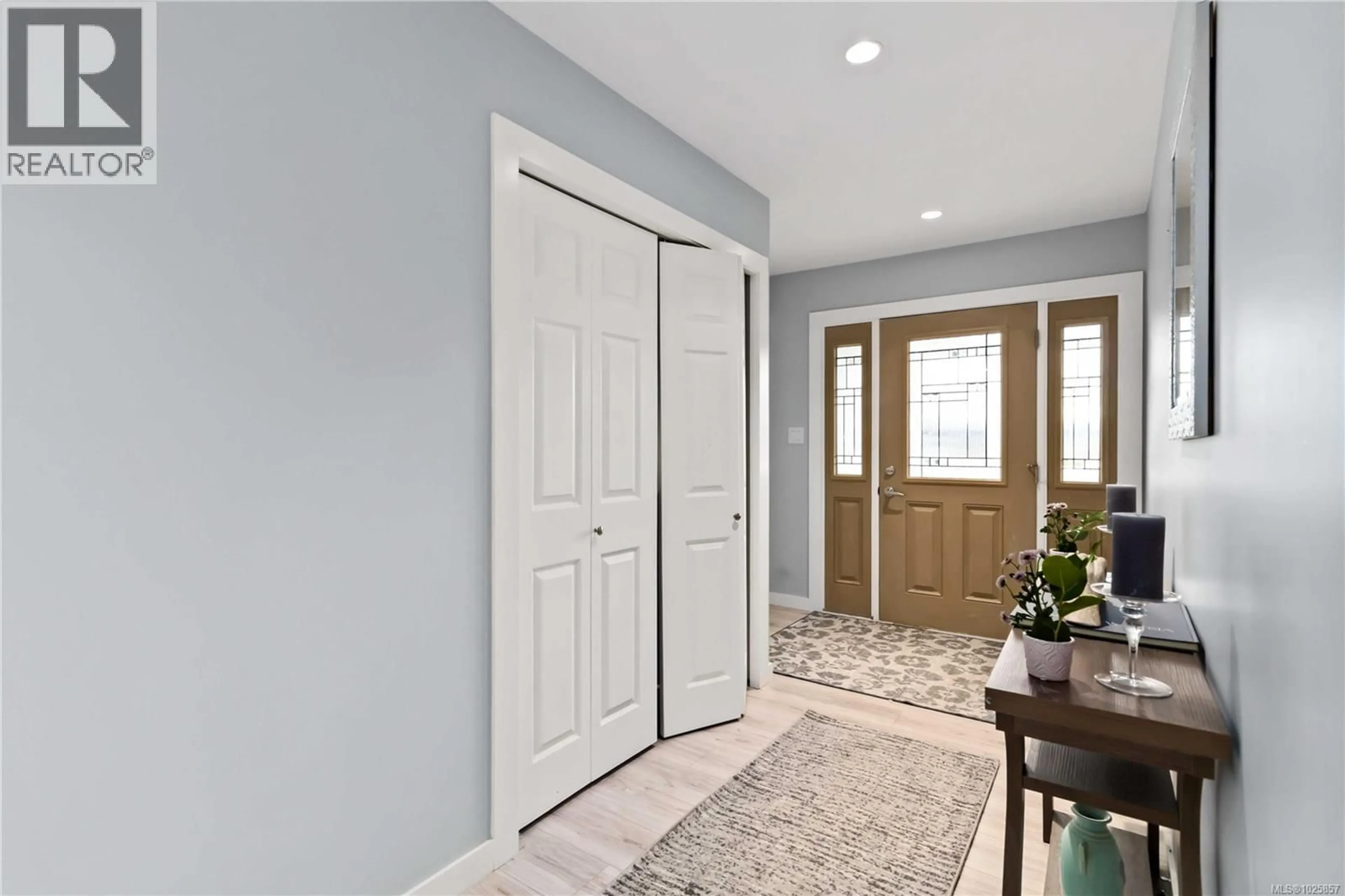 Indoor entryway for 6304 RIVERSTONE DRIVE, Sooke British Columbia V9Z1N4