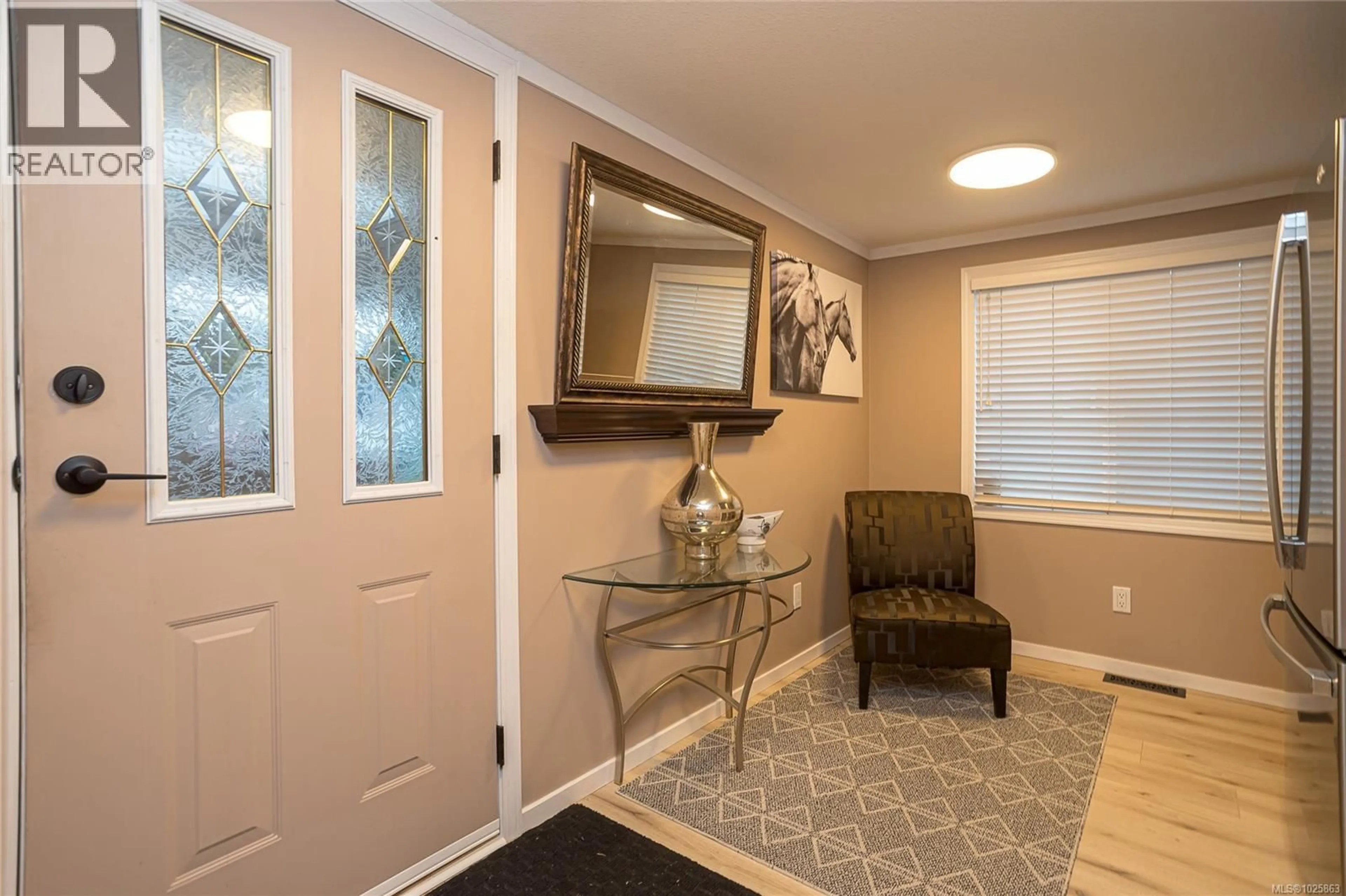 Indoor entryway for 28 - 61 12TH STREET, Nanaimo British Columbia V9R6L2