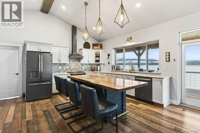420 1ST STREET, Sointula 5