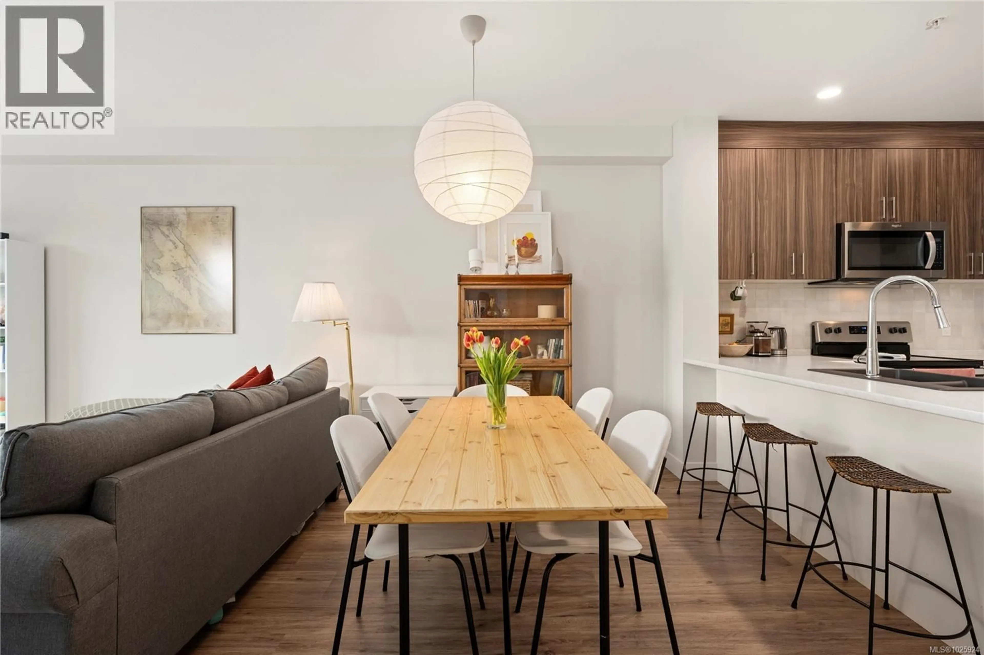 Unknown for 305 - 6540 METRAL DRIVE, Nanaimo British Columbia V9T2L8