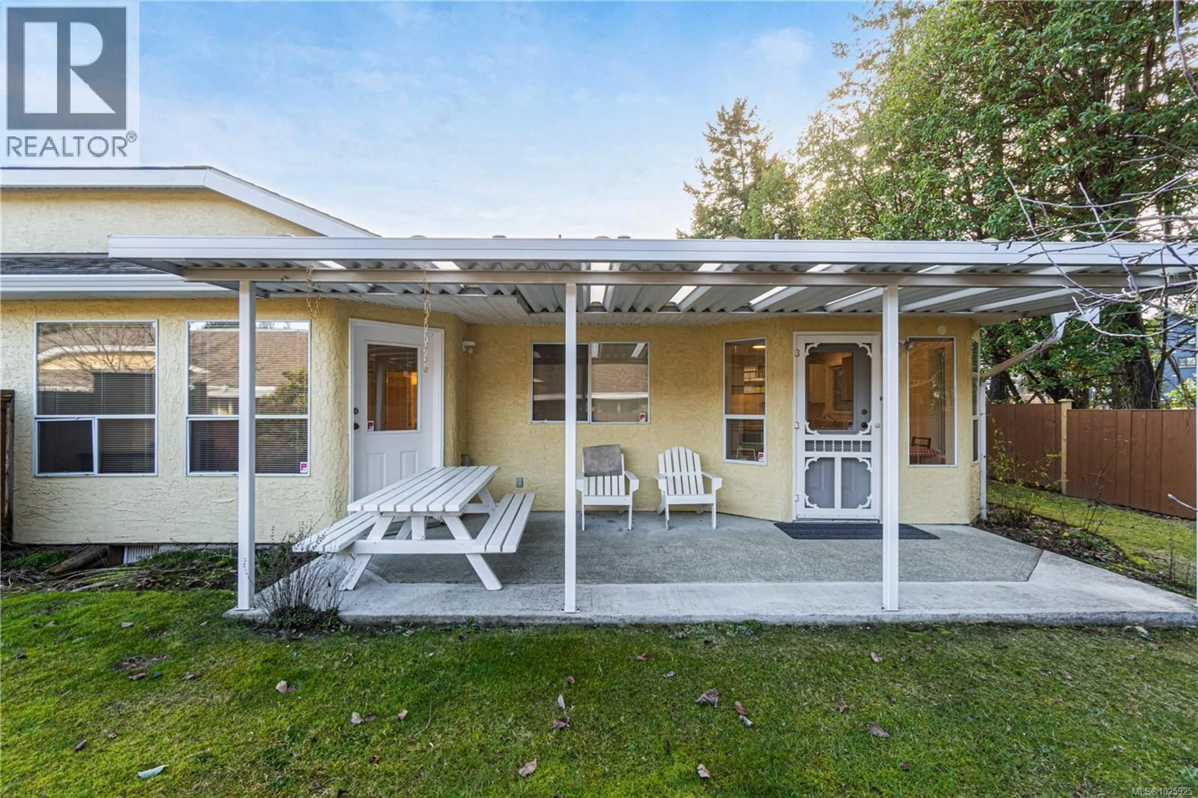 Patio, street for 12 - 4750 UPLANDS DRIVE, Nanaimo British Columbia V9T5V1