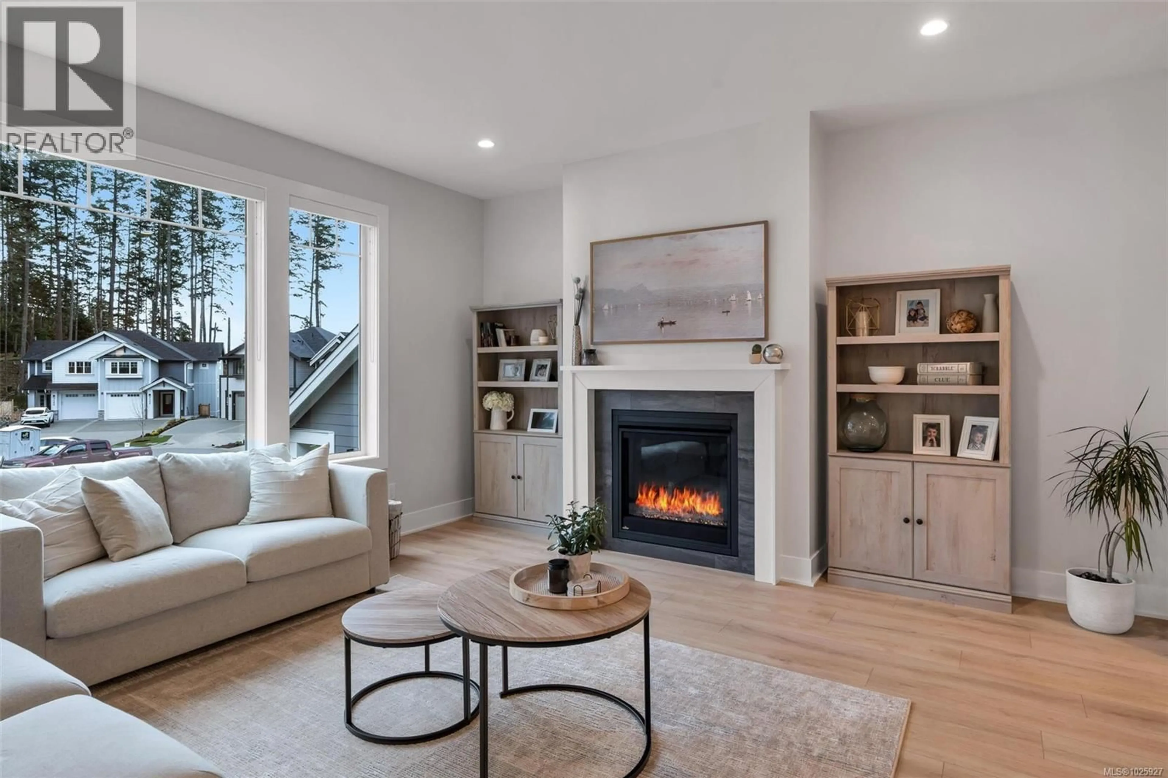 Living room with furniture, unknown for 3475 TRUMPETER STREET, Colwood British Columbia V9C0R5