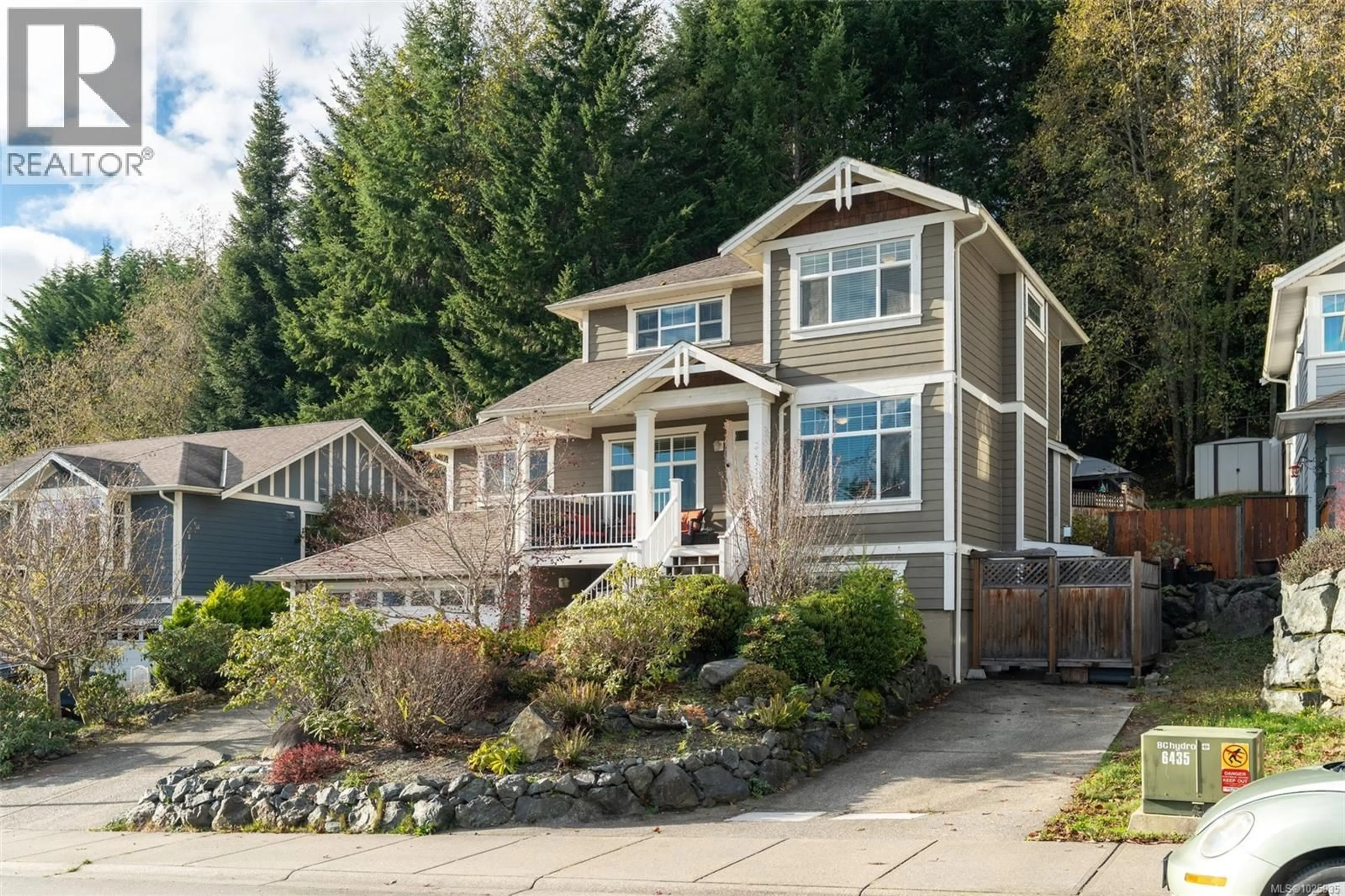 Home with vinyl exterior material, street for 6466 WILLOWPARK WAY, Sooke British Columbia V9Z0Y5