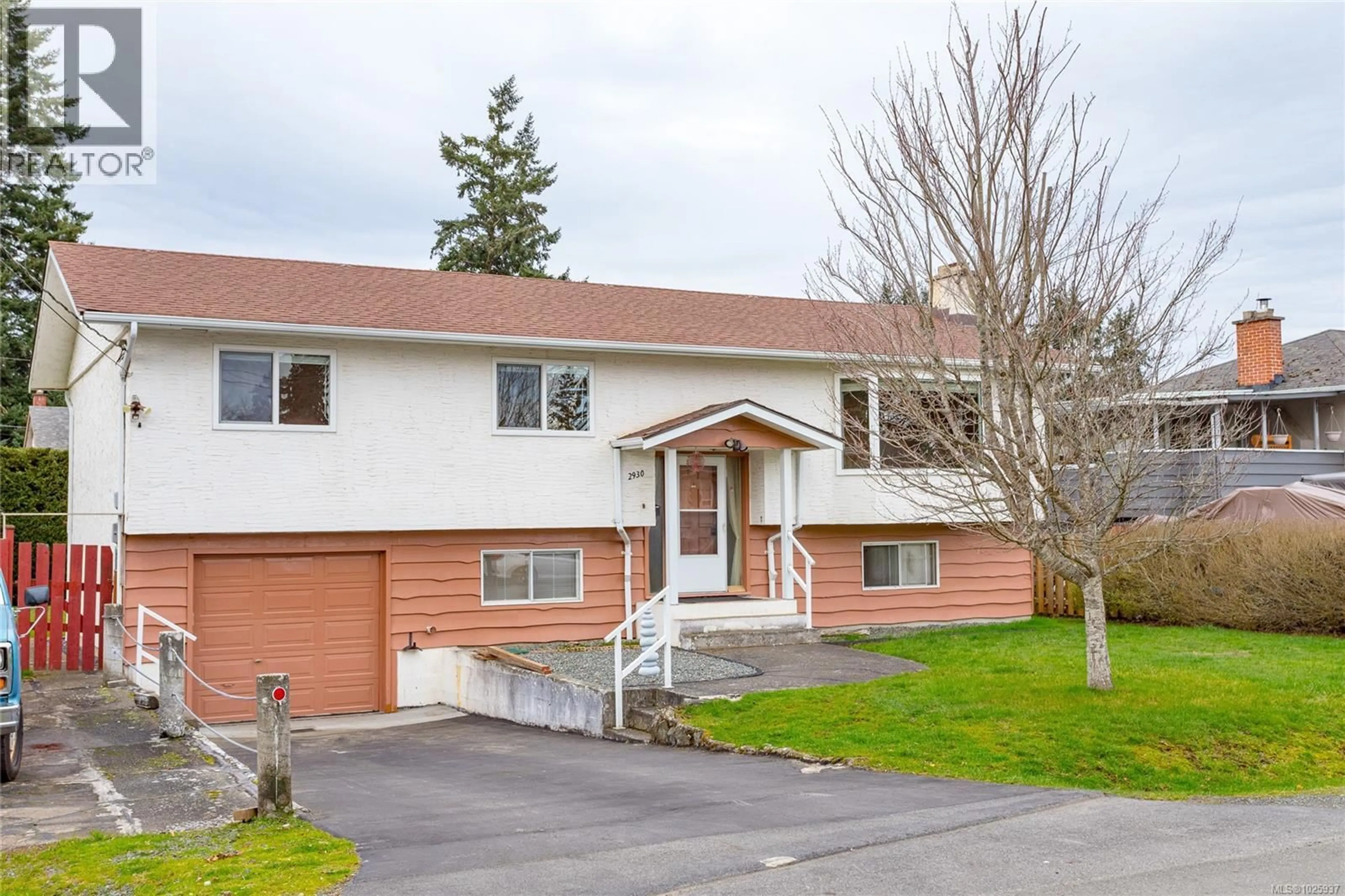 Home with vinyl exterior material, street for 2930 CAROL ANN PLACE, Colwood British Columbia V9B2G2