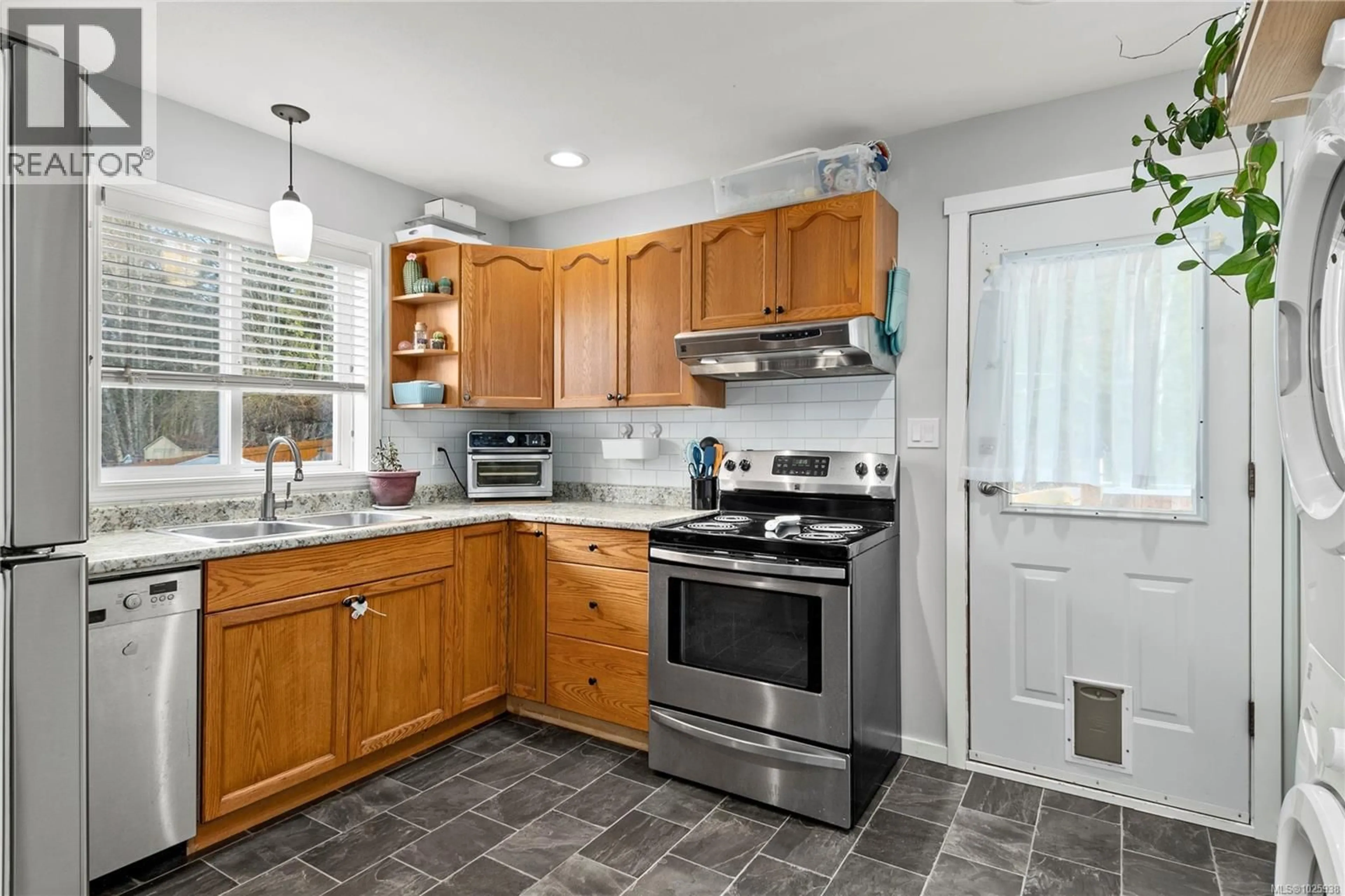 Standard kitchen, ceramic/tile floor for A - 2320 EMBLETON CRESCENT, Courtenay British Columbia V9N8W9