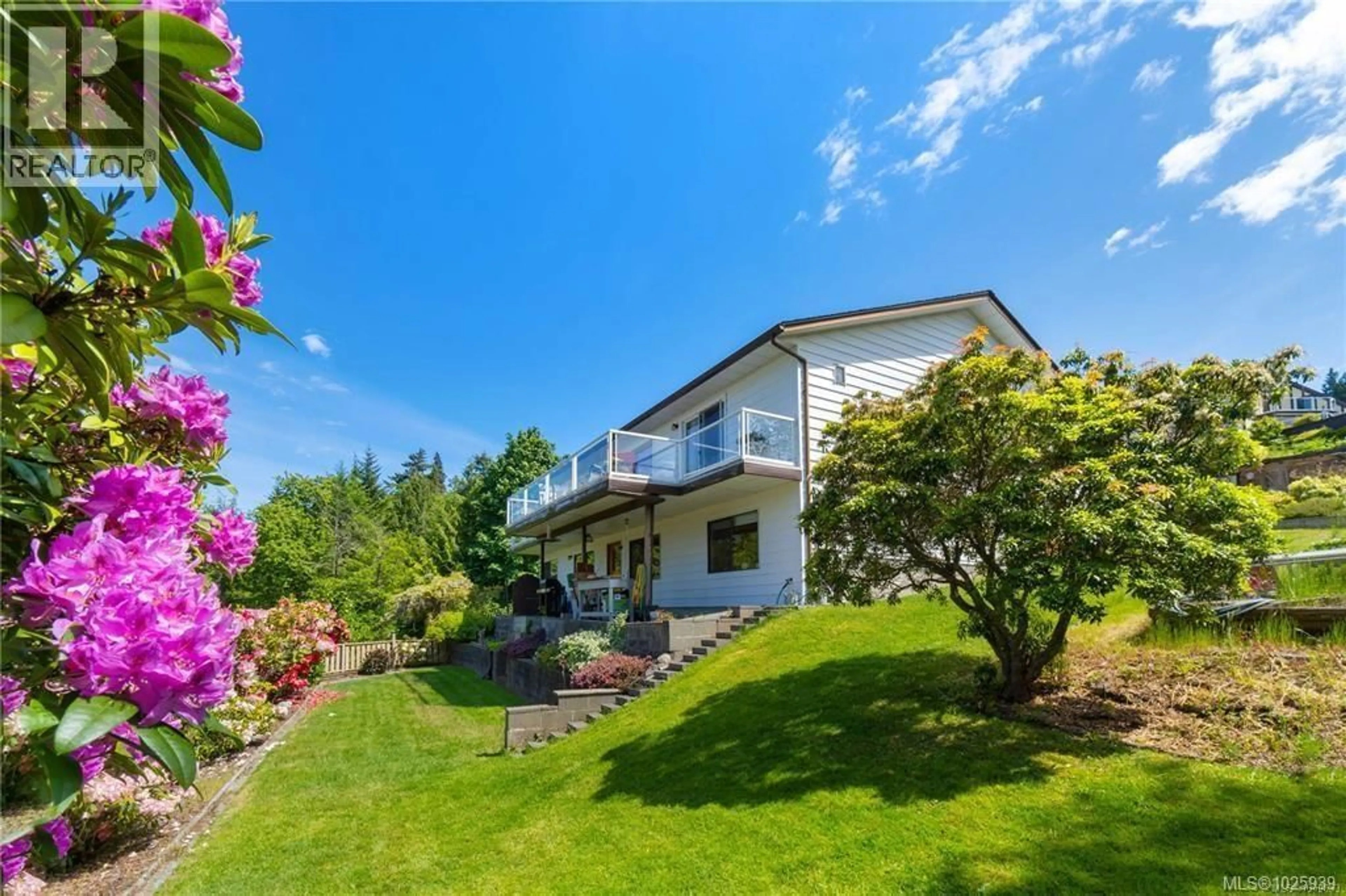 A pic from outside/outdoor area/front of a property/back of a property/a pic from drone, water/lake/river/ocean view for 161 BONAVISTA PLACE, Nanaimo British Columbia V9T5N4