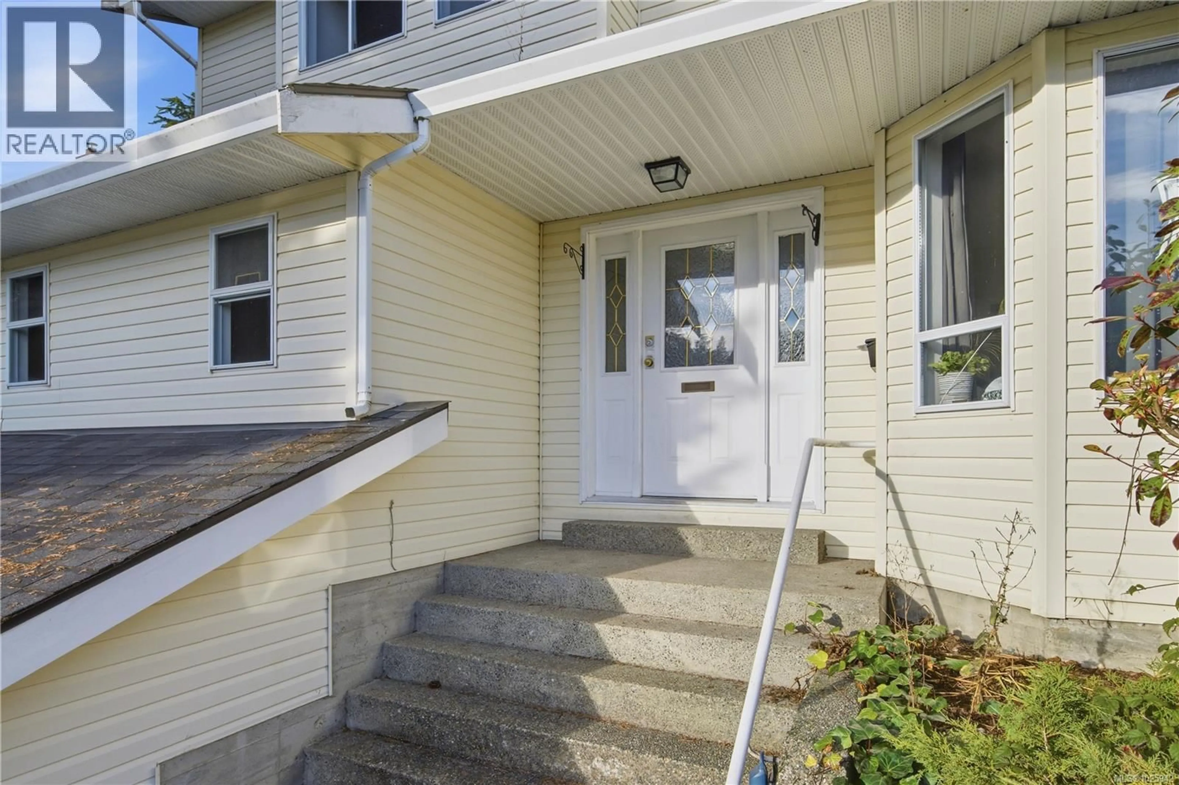 Unknown for 628 CAIRNDALE ROAD, Colwood British Columbia V9C2R2