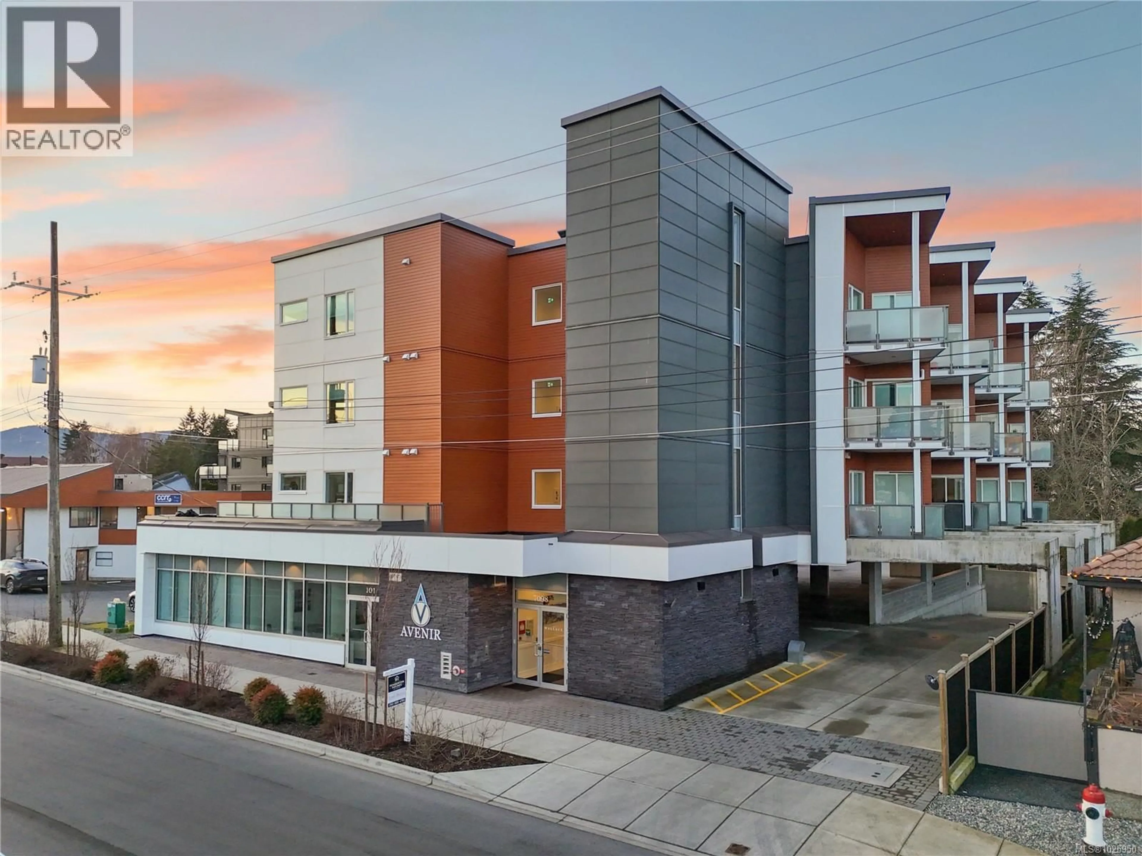 A pic from outside/outdoor area/front of a property/back of a property/a pic from drone, building for 402 - 7098 WALLACE DRIVE, Central Saanich British Columbia V8M1G9