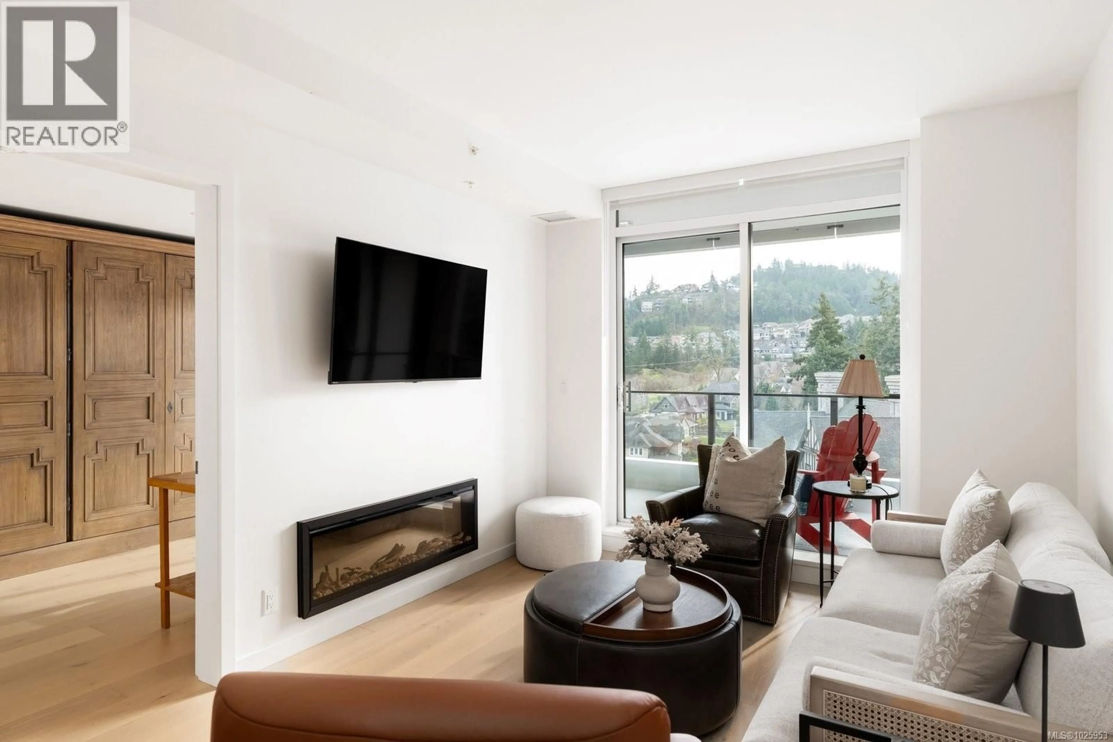 Living room with furniture, unknown for 1311 - 2000 HANNINGTON ROAD, Langford British Columbia V9B7C1