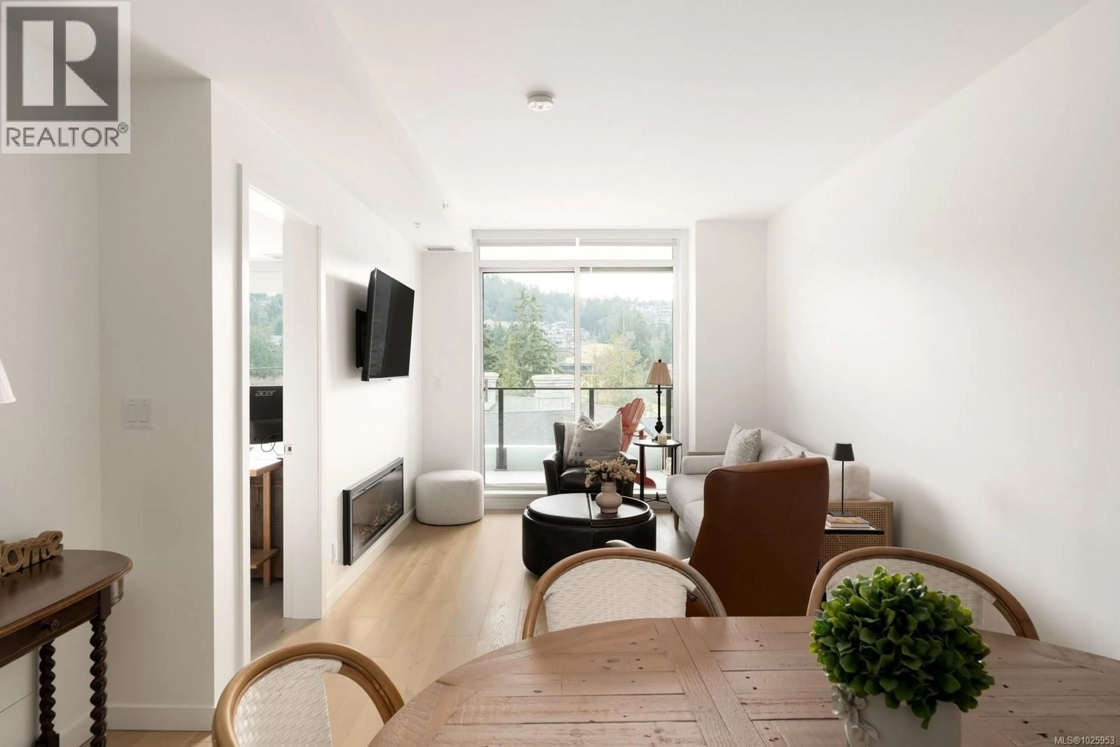 Living room with furniture, unknown for 1311 - 2000 HANNINGTON ROAD, Langford British Columbia V9B7C1