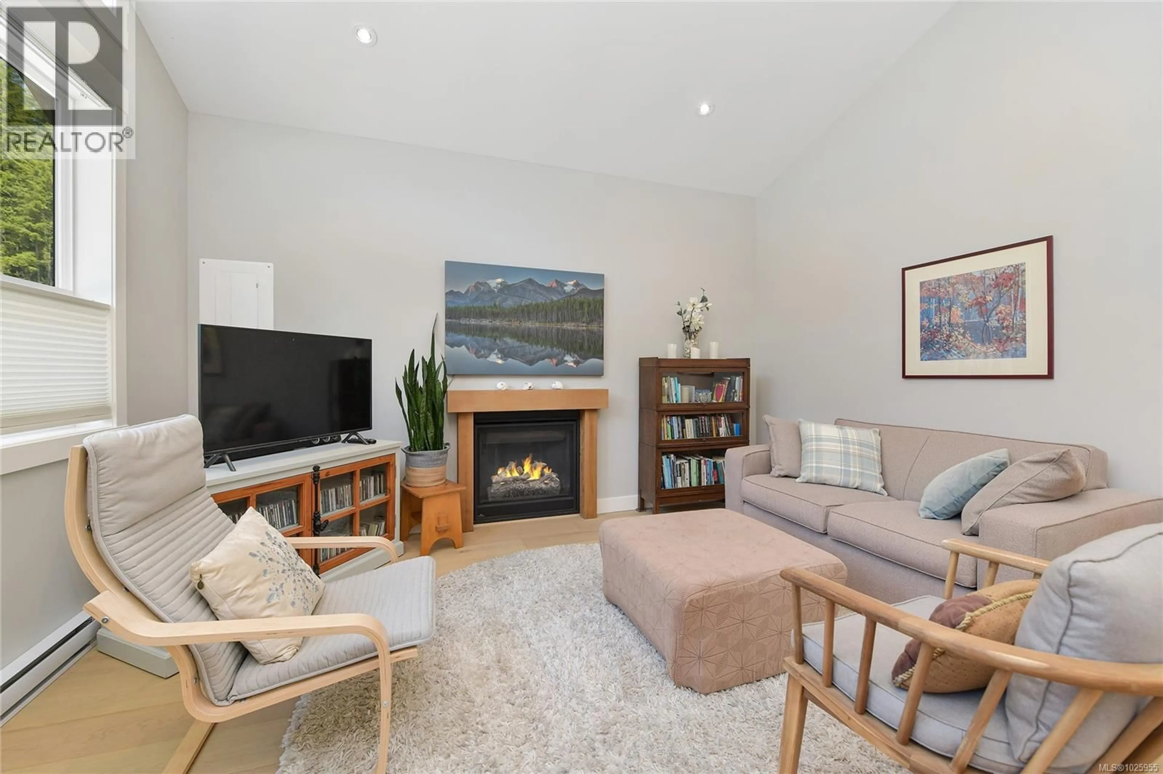 Living room with furniture, unknown for 3822 TRAILHEAD DRIVE, Sooke British Columbia V9Z1L1