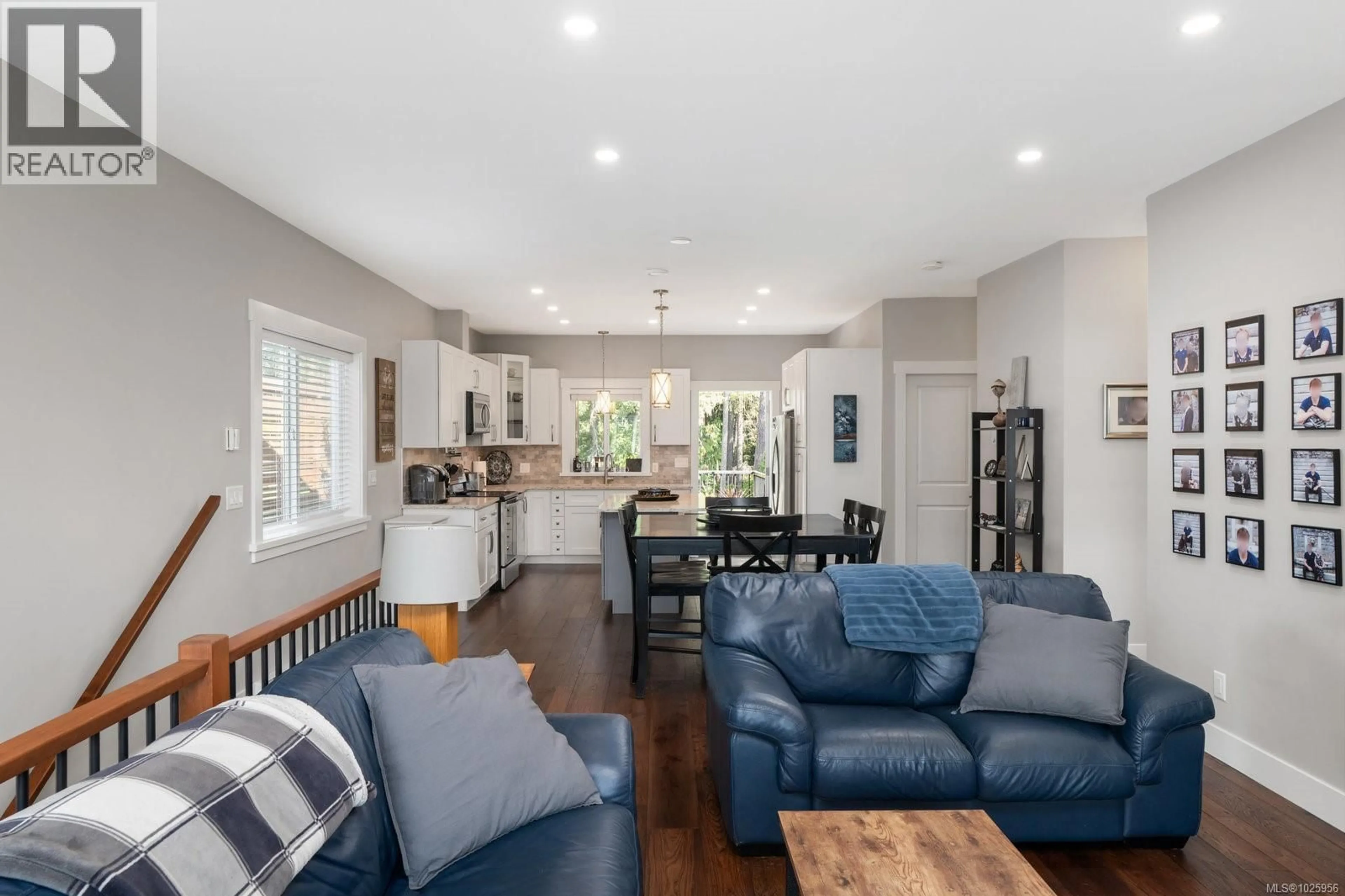 Open concept kitchen, unknown for 2838 SOOKE LAKE ROAD, Langford British Columbia V9B4R3