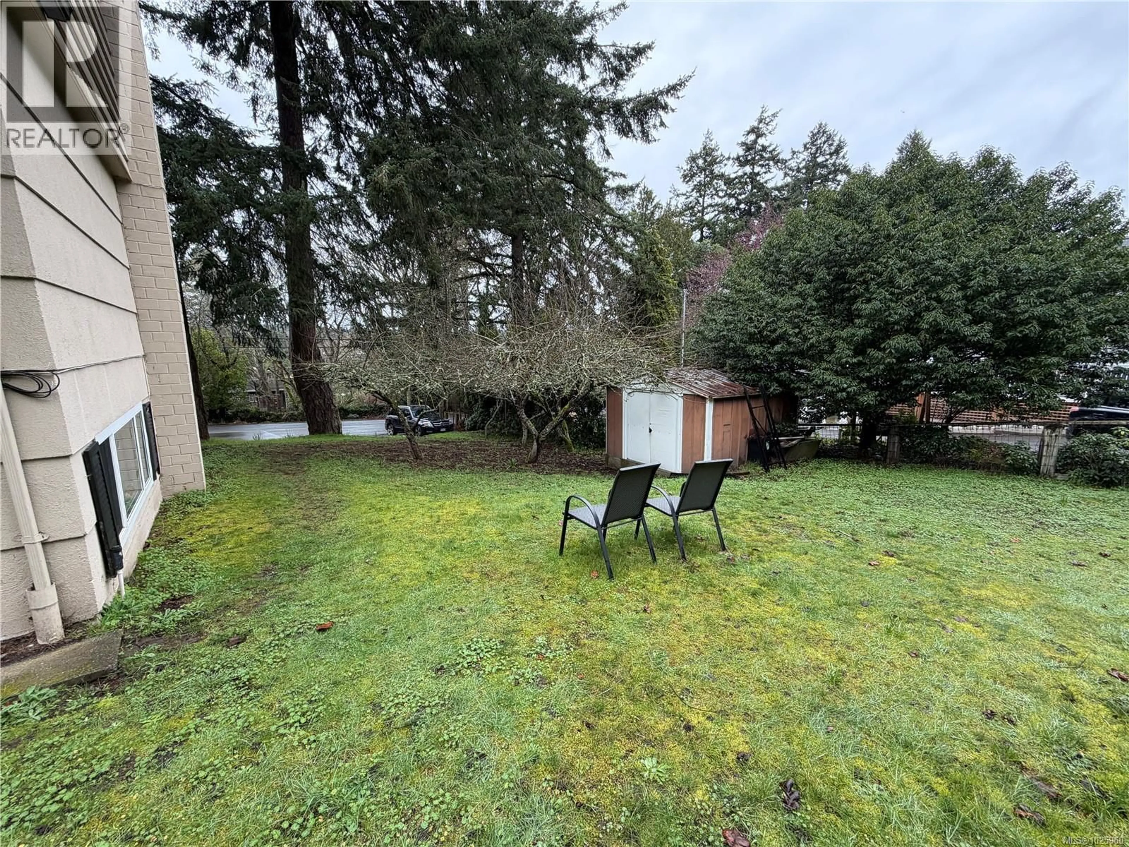 Patio, forest/trees view for 2684 SEA VIEW ROAD, Saanich British Columbia V8N1K6