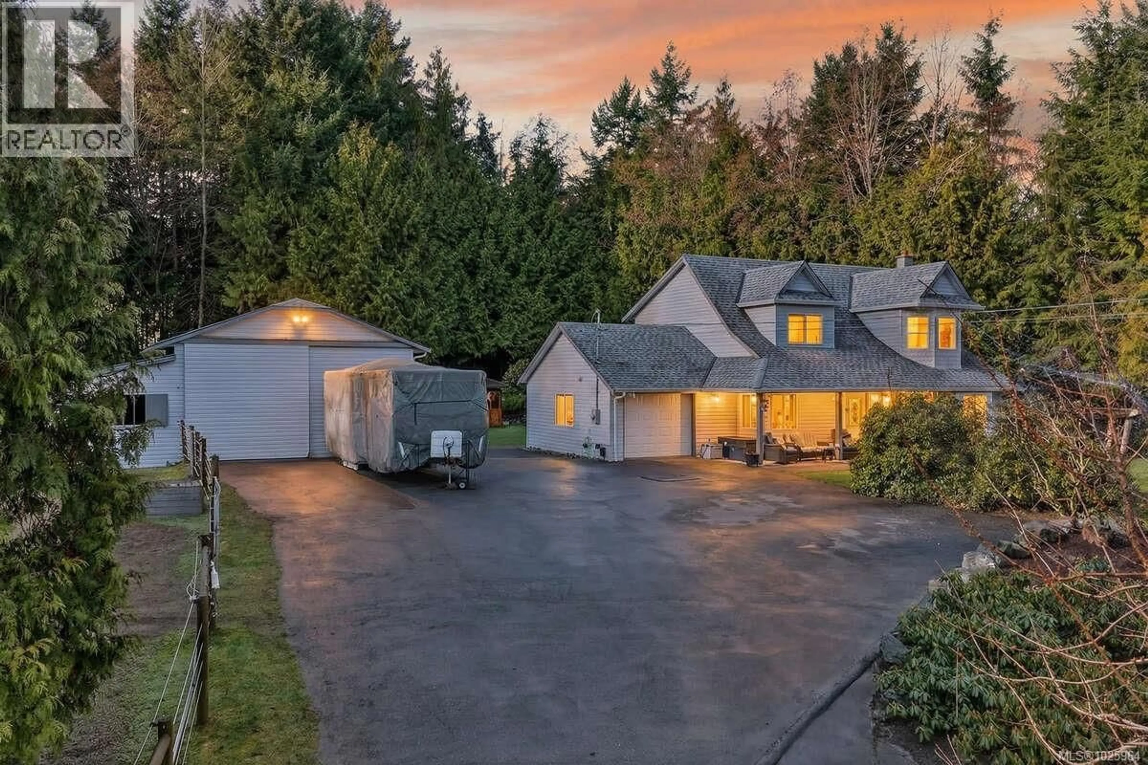 A pic from outside/outdoor area/front of a property/back of a property/a pic from drone, street for 1136 CORCAN ROAD, Qualicum Beach British Columbia V9K2R6