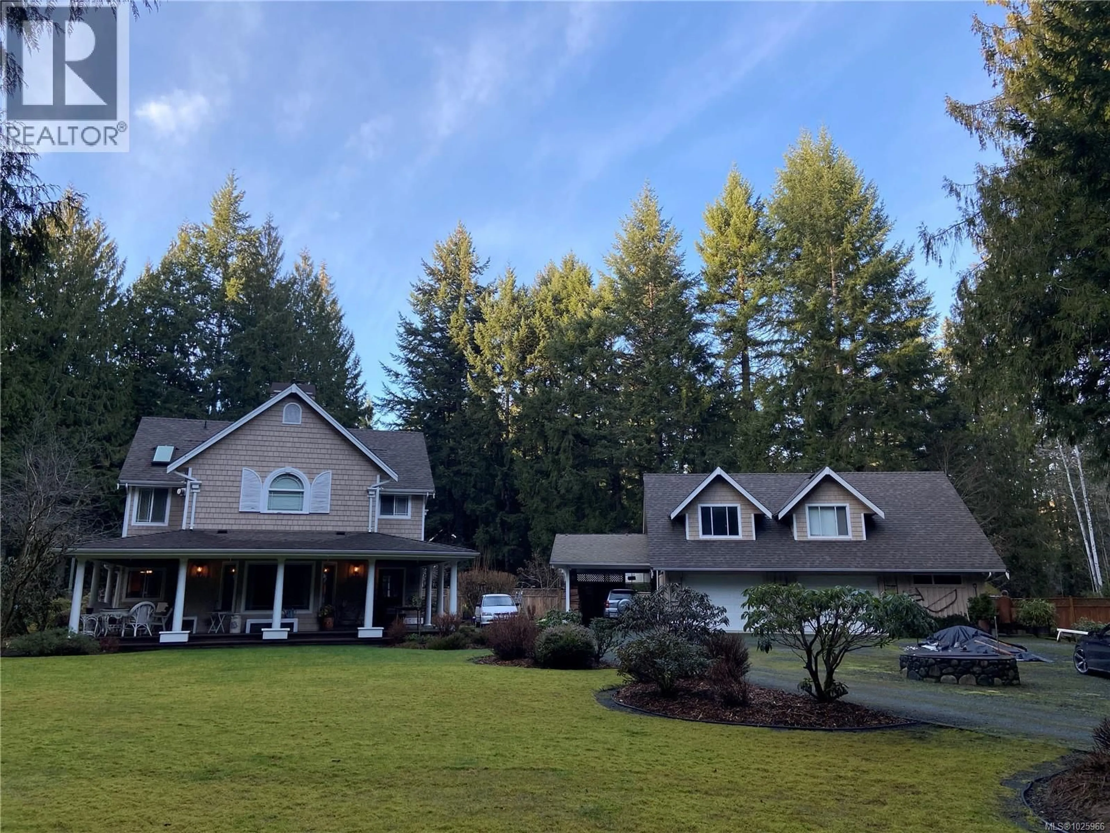A pic from outside/outdoor area/front of a property/back of a property/a pic from drone, mountain view for 1753 PEERLESS ROAD, Shawnigan Lake British Columbia V0R1L0