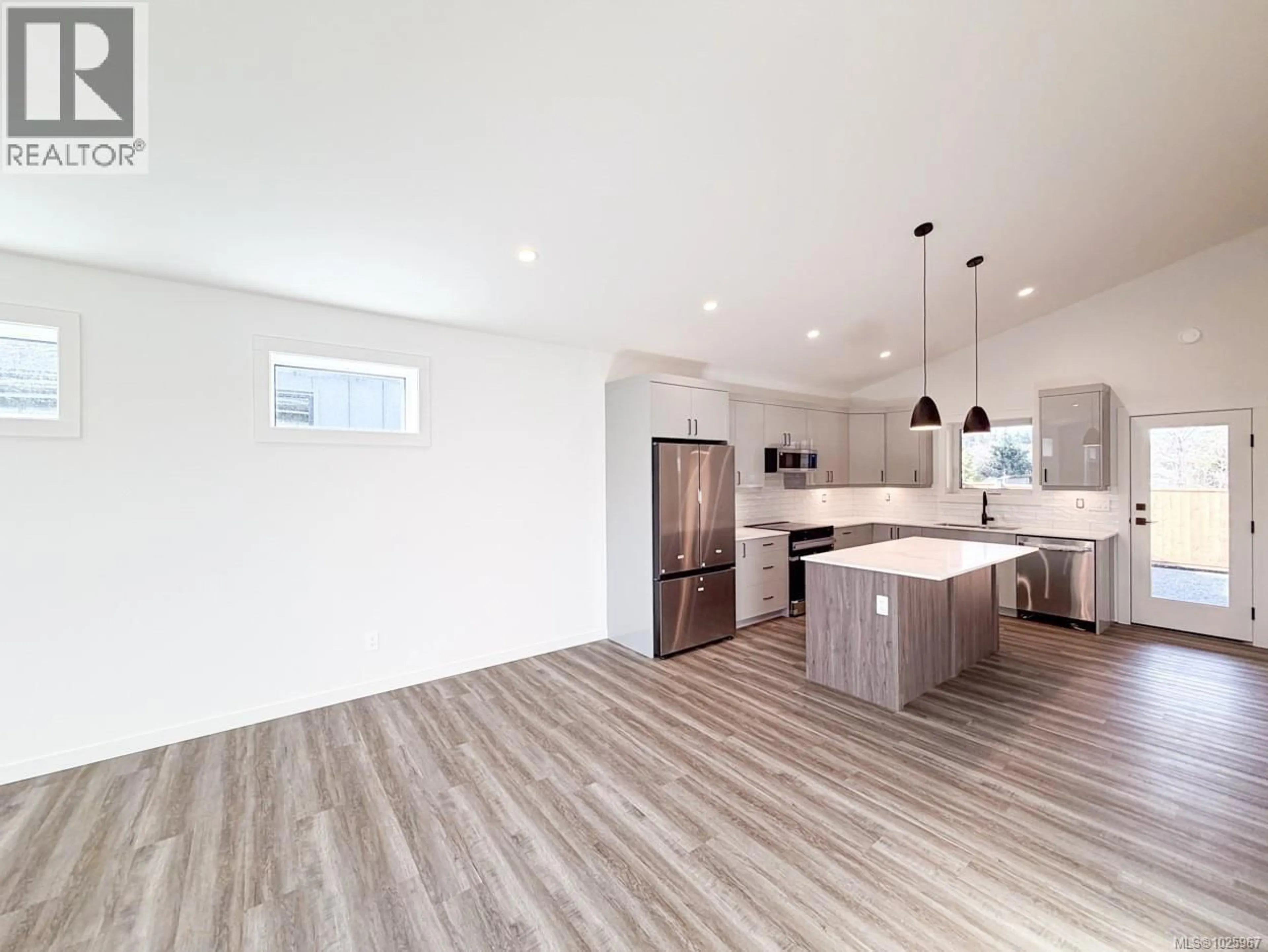 Open concept kitchen, unknown for 2 - 3025 ROYSTON ROAD, Cumberland British Columbia V0R1S0