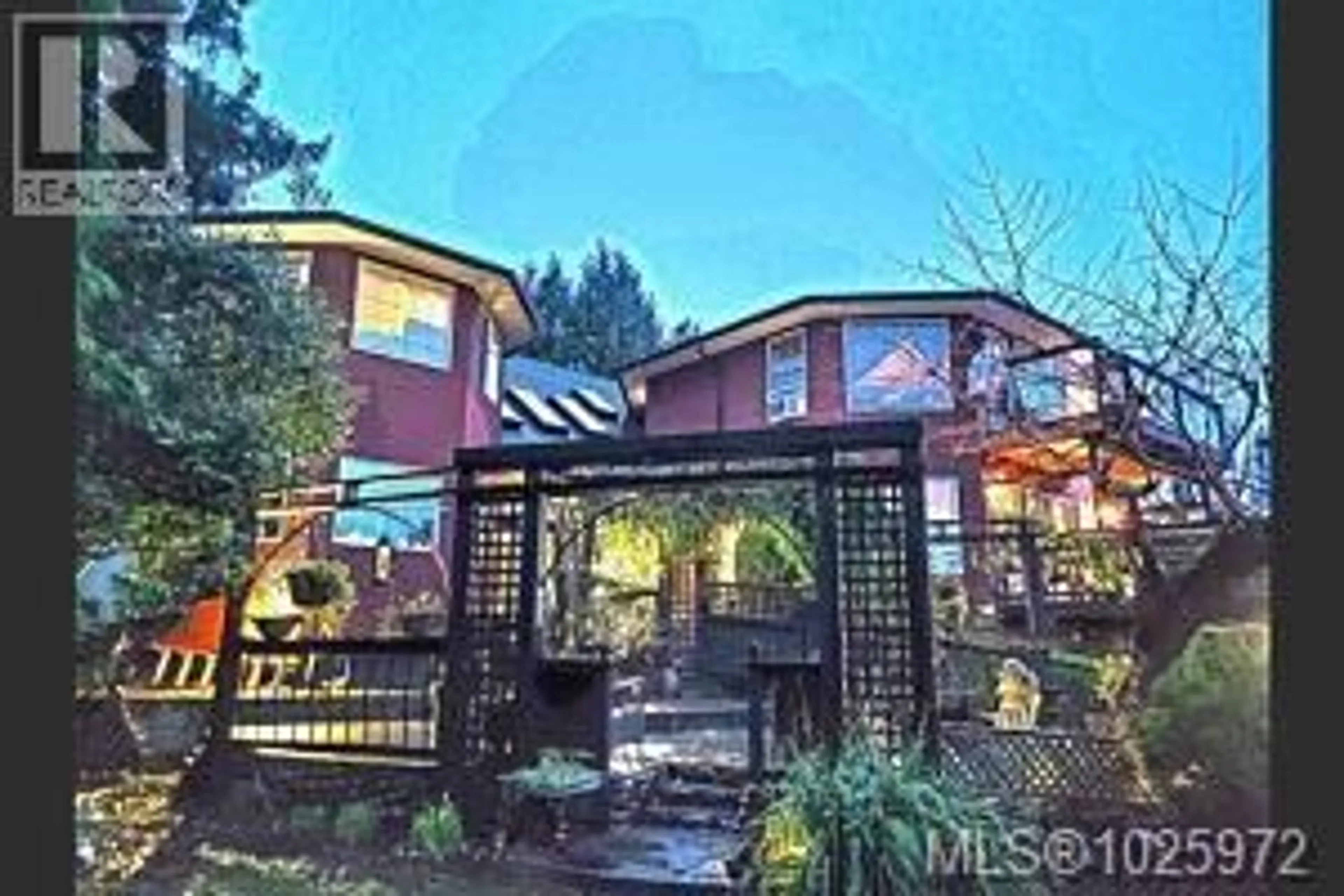 A pic from outside/outdoor area/front of a property/back of a property/a pic from drone, street for 8626 LOCHSIDE DRIVE, North Saanich British Columbia V8L1M7