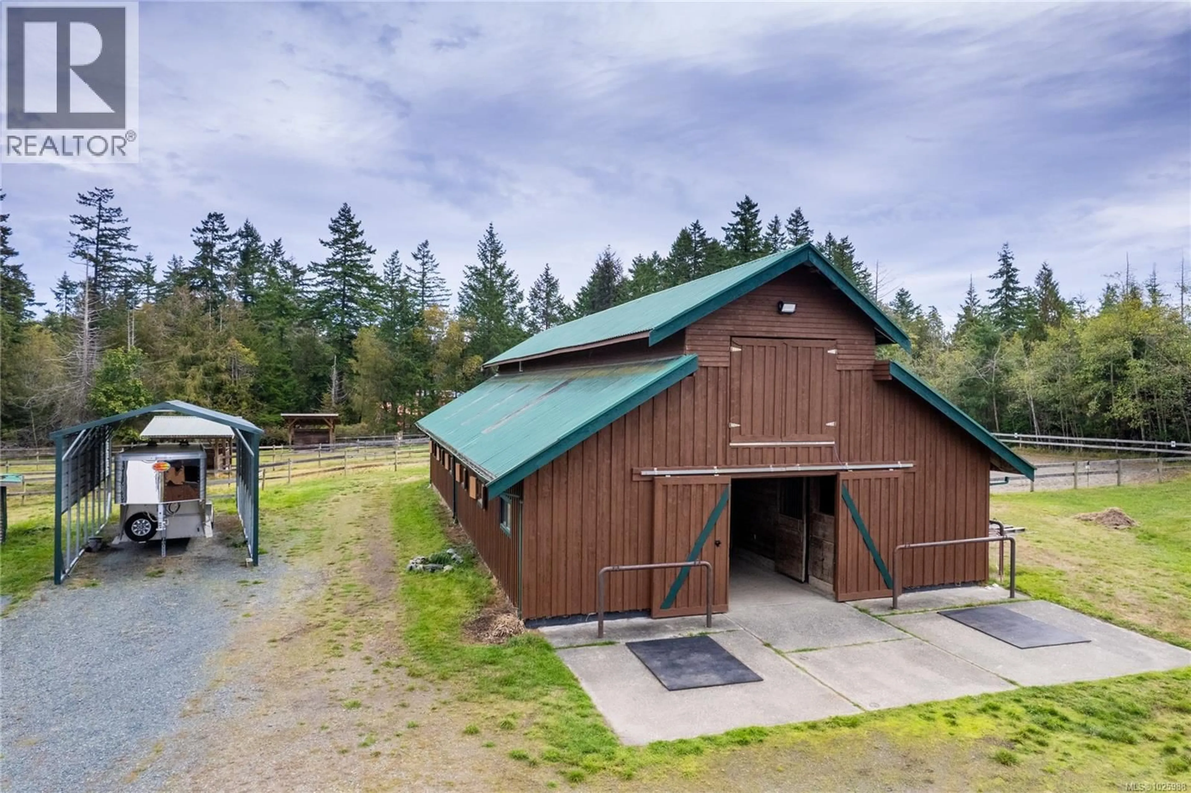 A pic from outside/outdoor area/front of a property/back of a property/a pic from drone, building for 2040 SADDLE DRIVE, Nanoose Bay British Columbia V9P9C2