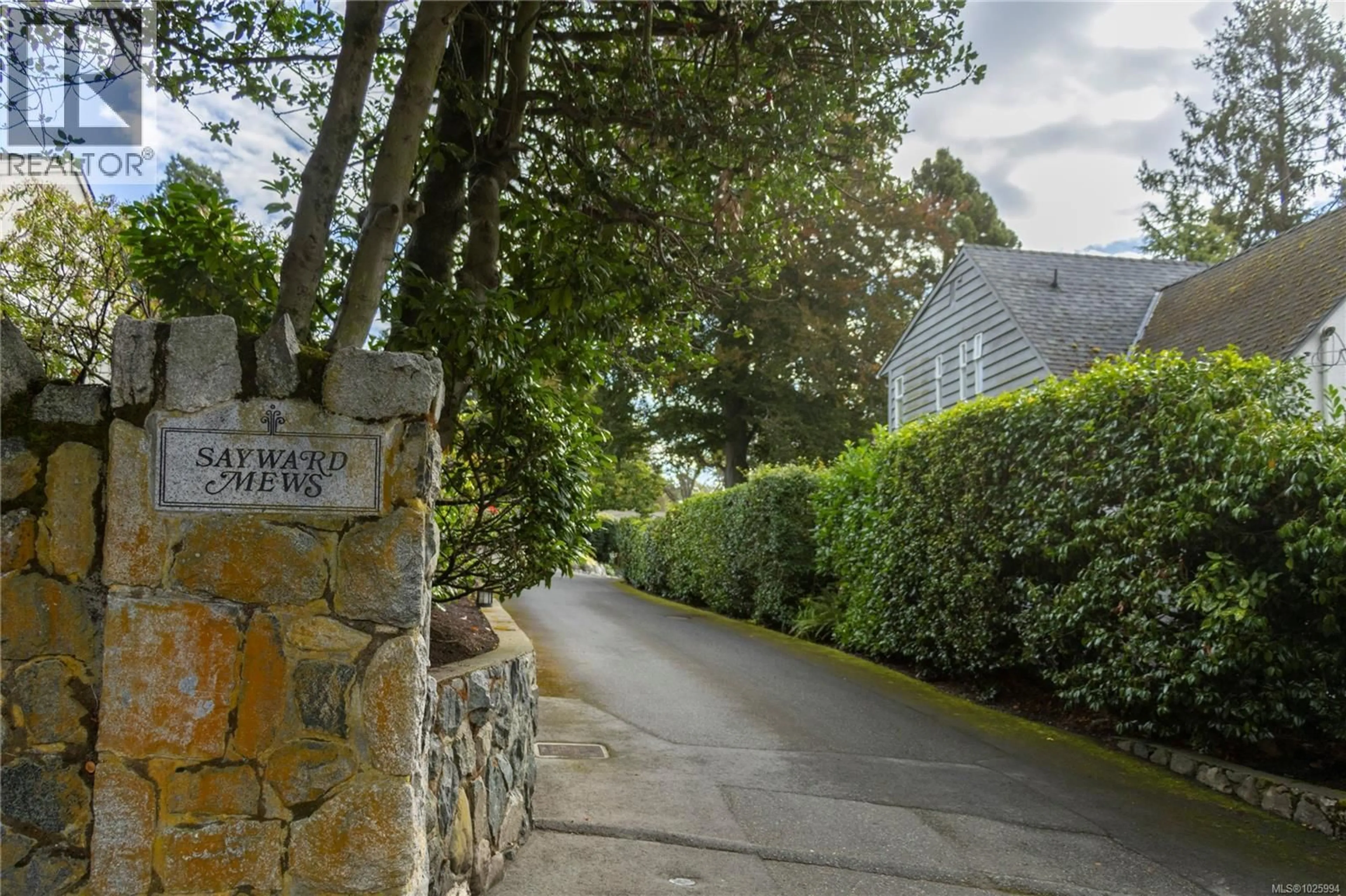 Unknown for 6 - 735 MOSS STREET, Victoria British Columbia V8V4N9