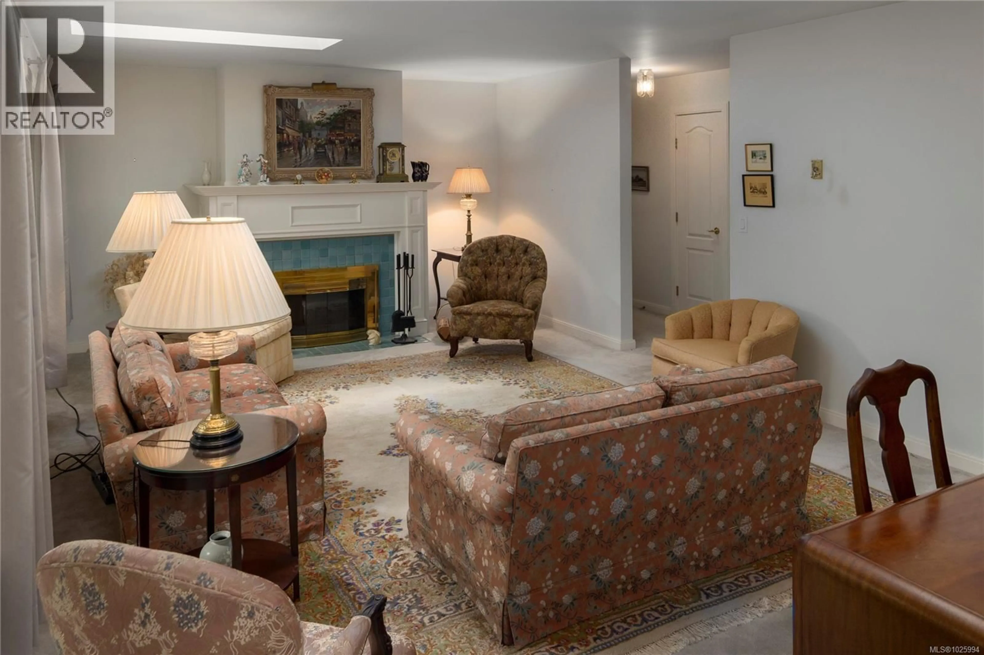 Living room with furniture, unknown for 6 - 735 MOSS STREET, Victoria British Columbia V8V4N9