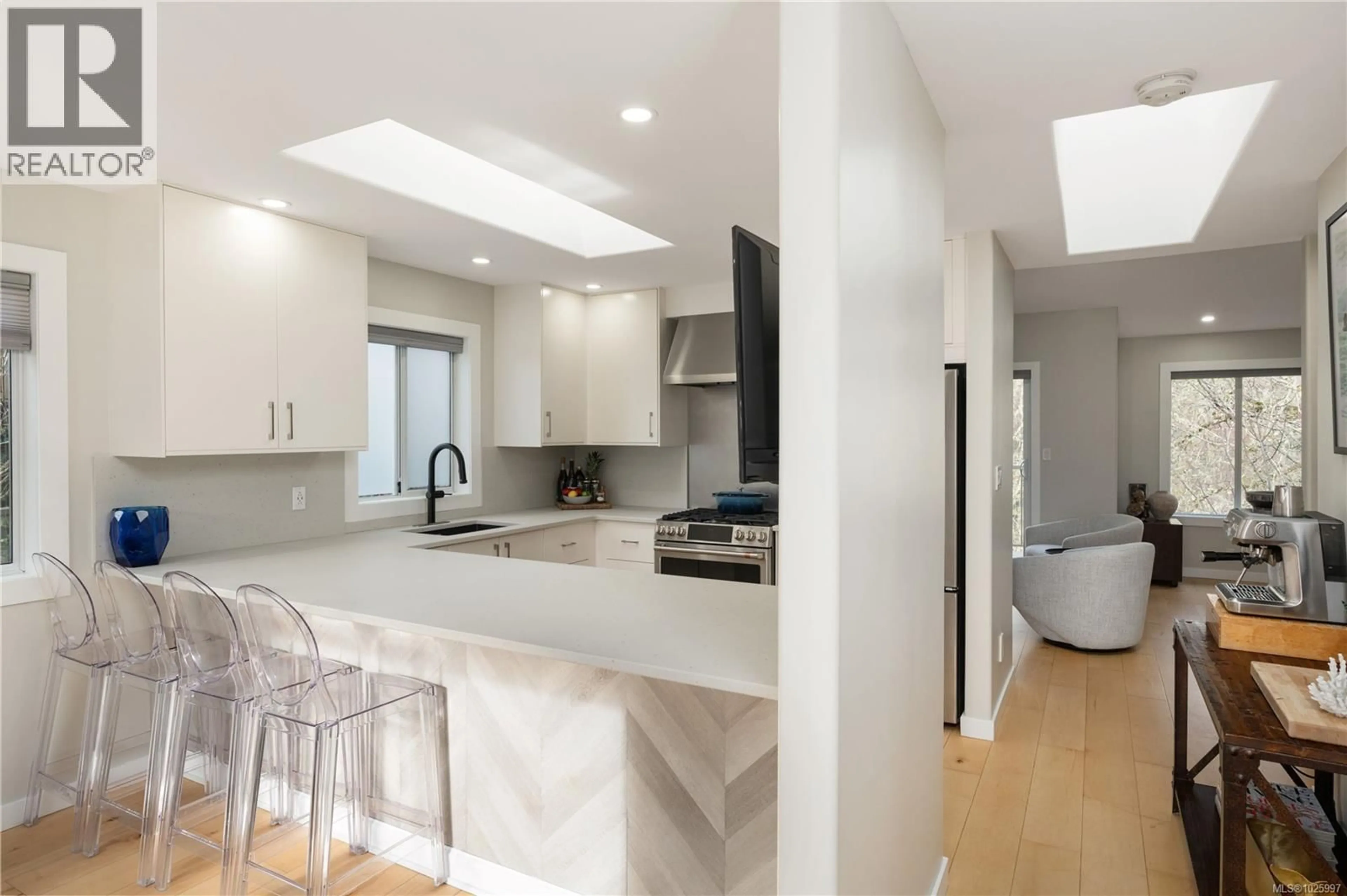 Contemporary kitchen, ceramic/tile floor for 25 - 2190 DRENNAN STREET, Sooke British Columbia V9Z1J4