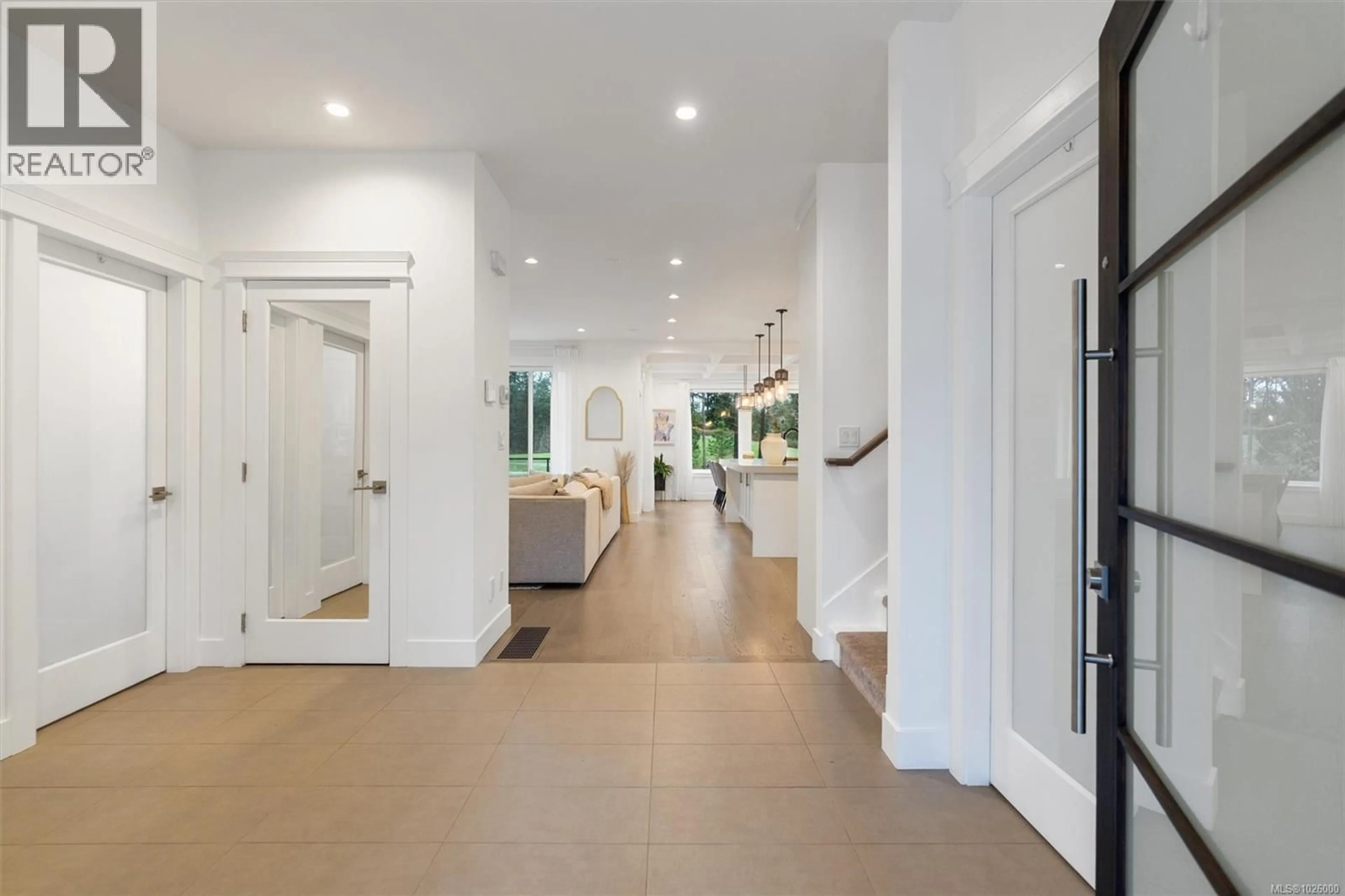 Indoor entryway for 2168 CHAMPIONS WAY, Langford British Columbia V9B0R9