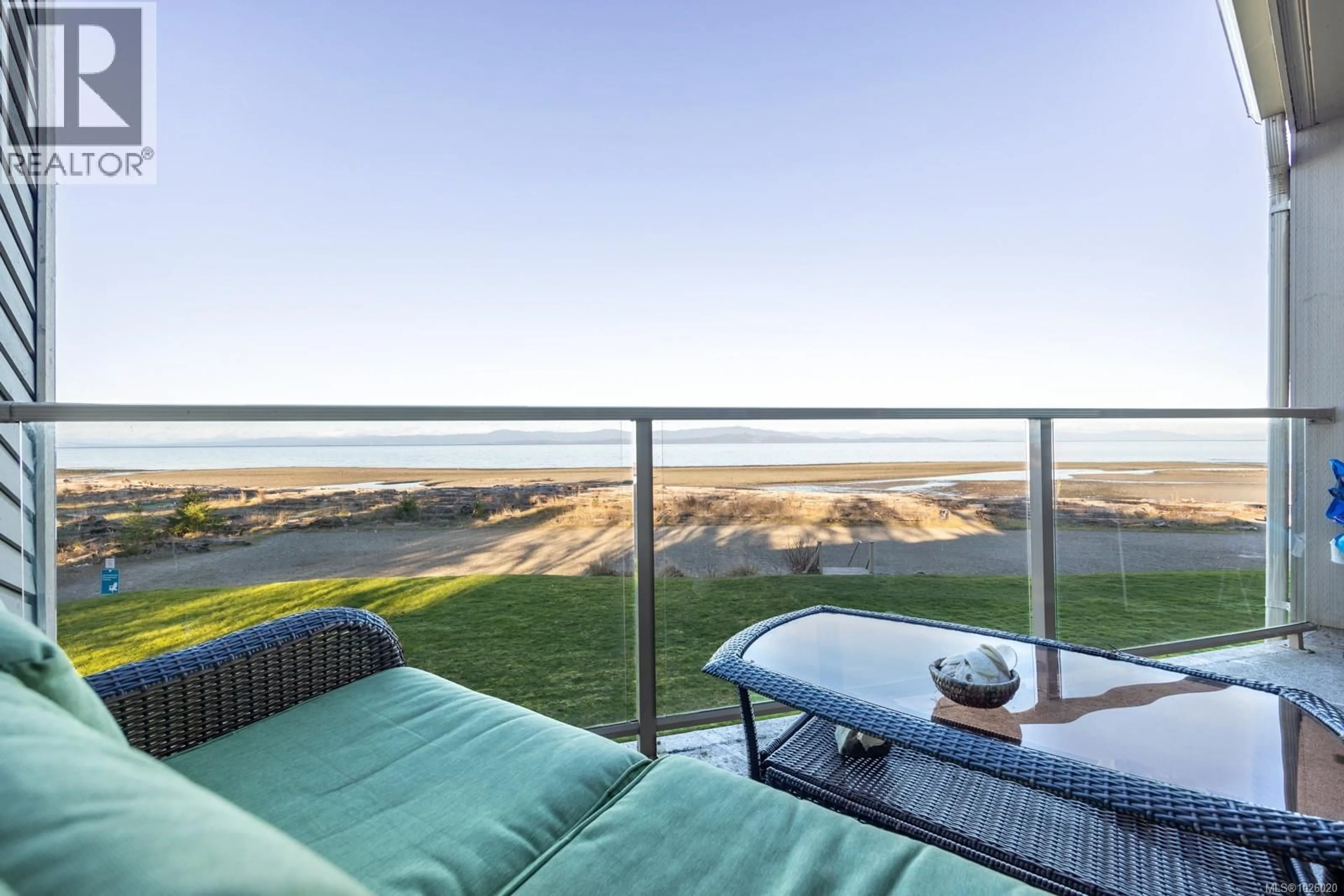 Patio, water/lake/river/ocean view for 3295 ISLAND HIGHWAY WEST, Qualicum Beach British Columbia V9K2C6