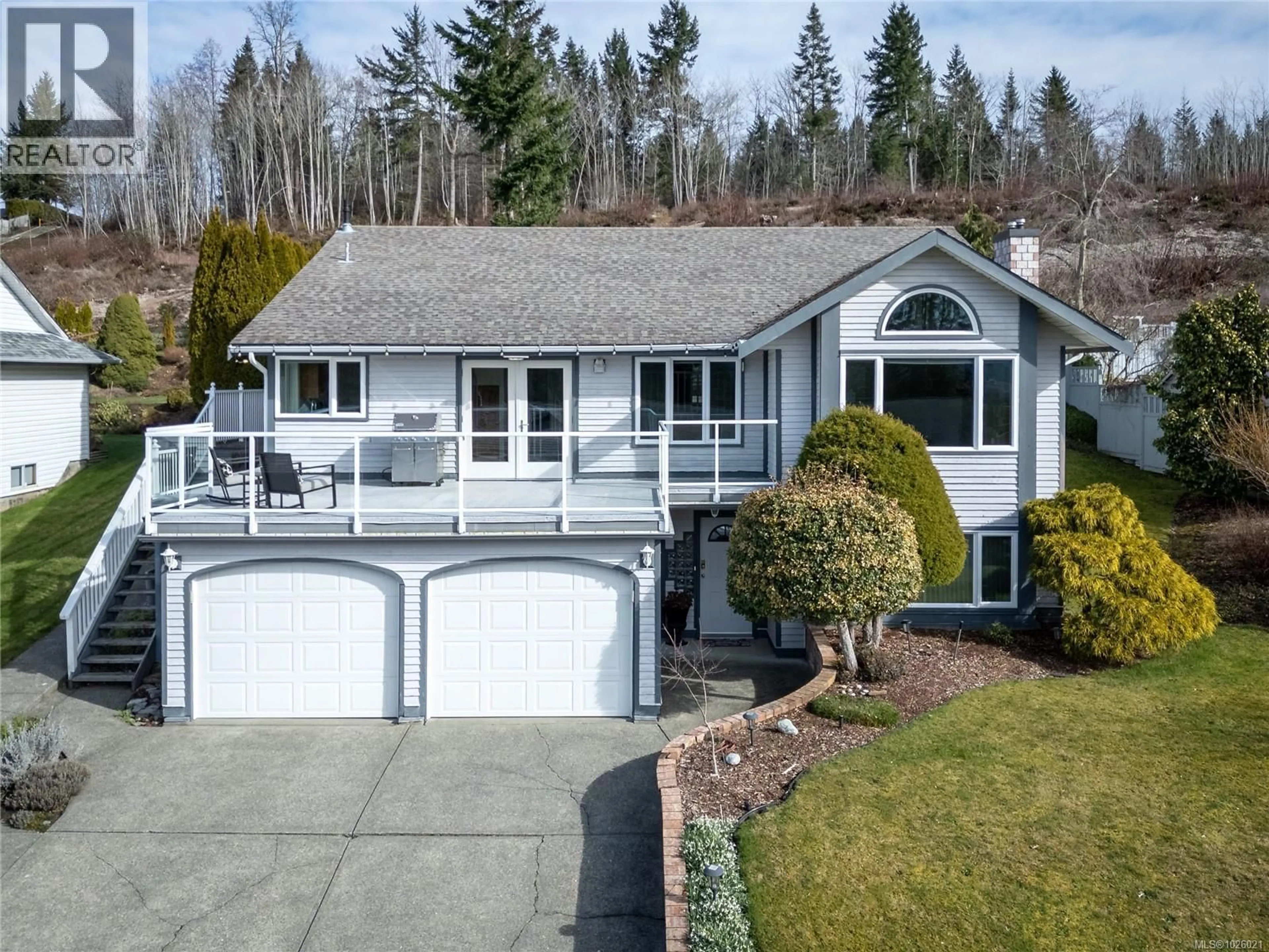 Home with vinyl exterior material, water/lake/river/ocean view for 132 STAFFORD AVENUE, Courtenay British Columbia V9N6Z3