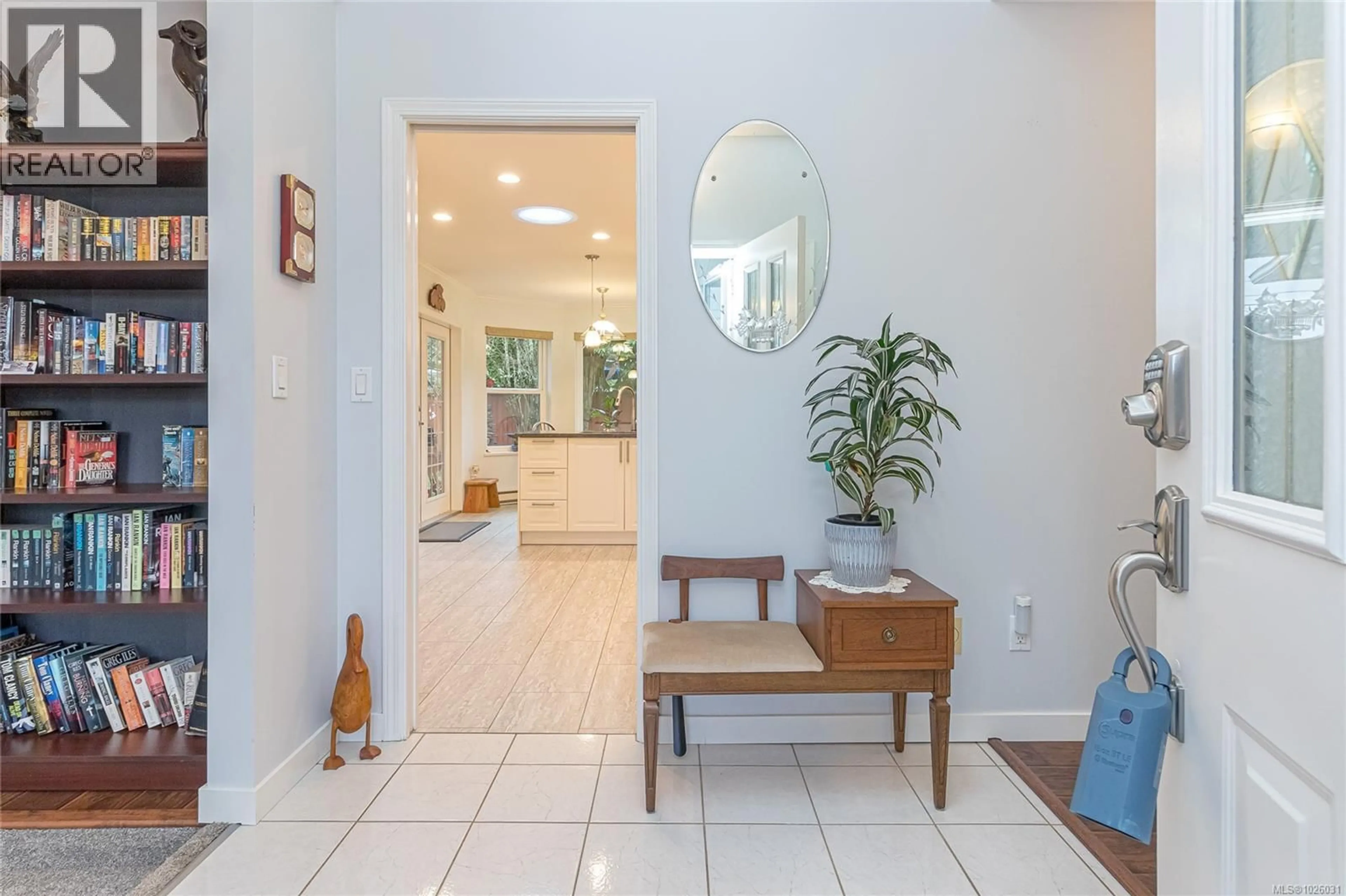 Indoor entryway for 1330 GILLEY CRESCENT, Parksville British Columbia V9P1W9