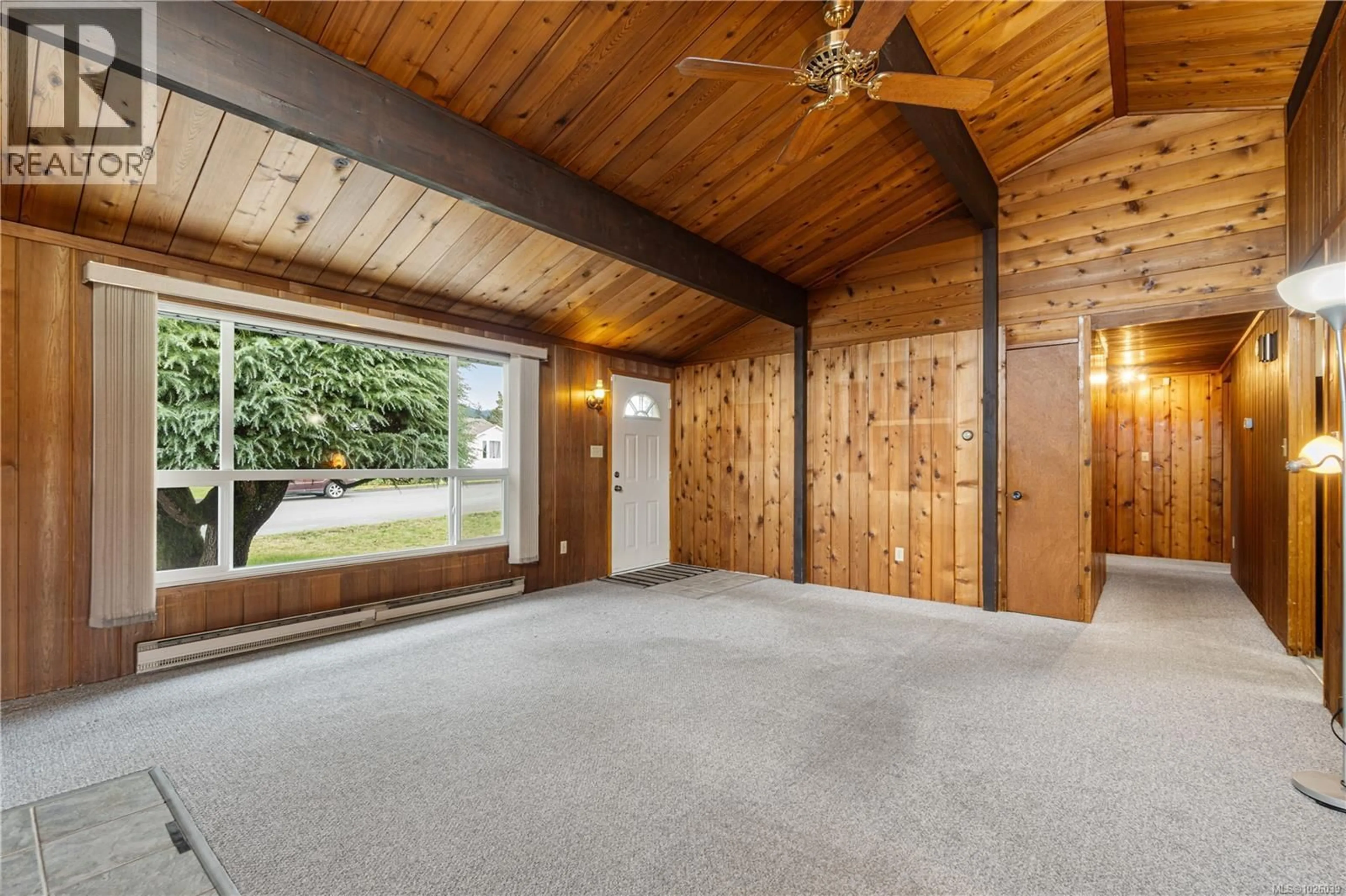 Indoor foyer for 3874 MORGAN CRESCENT NORTH, Port Alberni British Columbia V9Y6C2