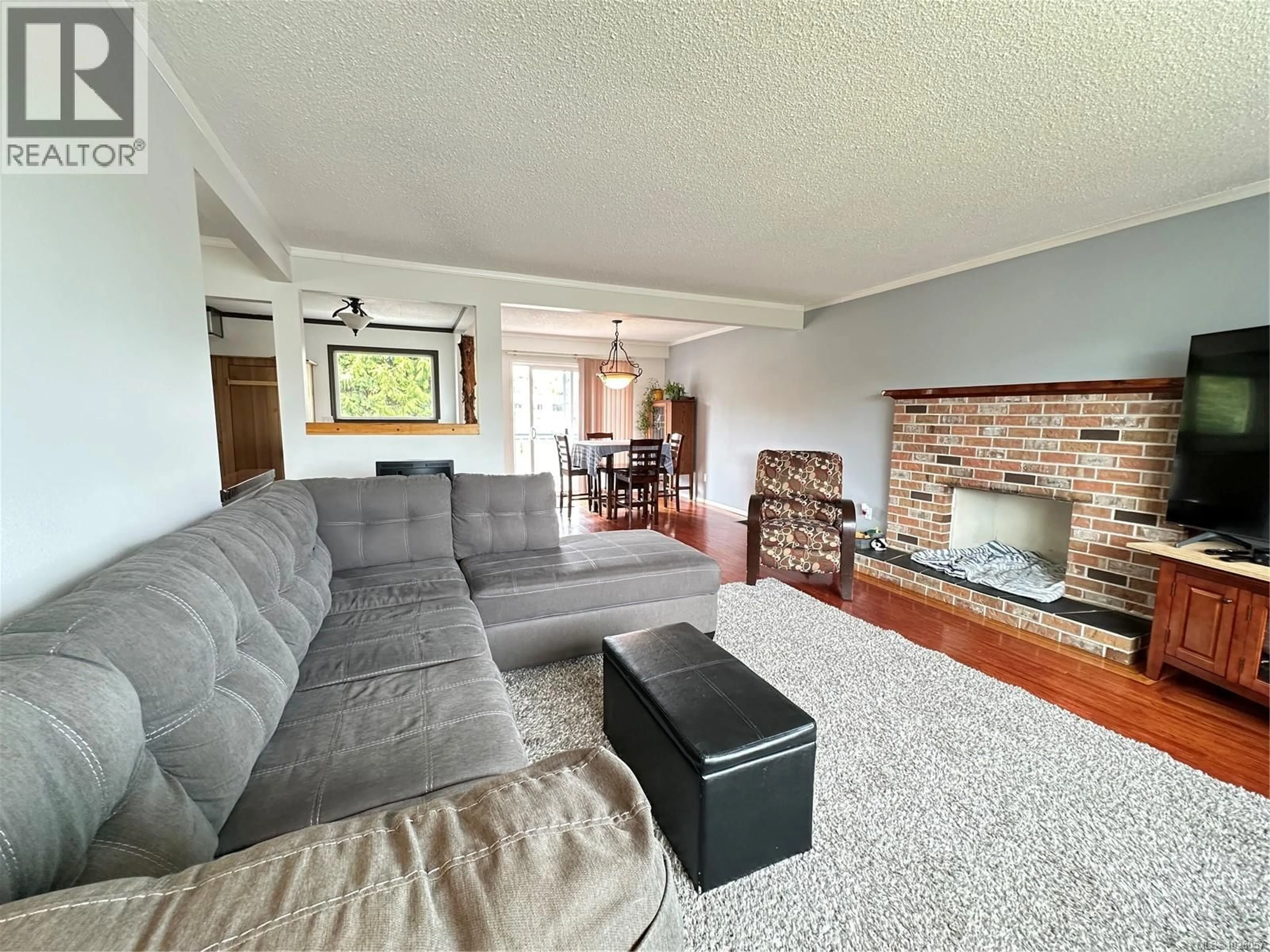 Living room with furniture, unknown for 2365 CATALA PLACE, Port McNeill British Columbia V0N2R0