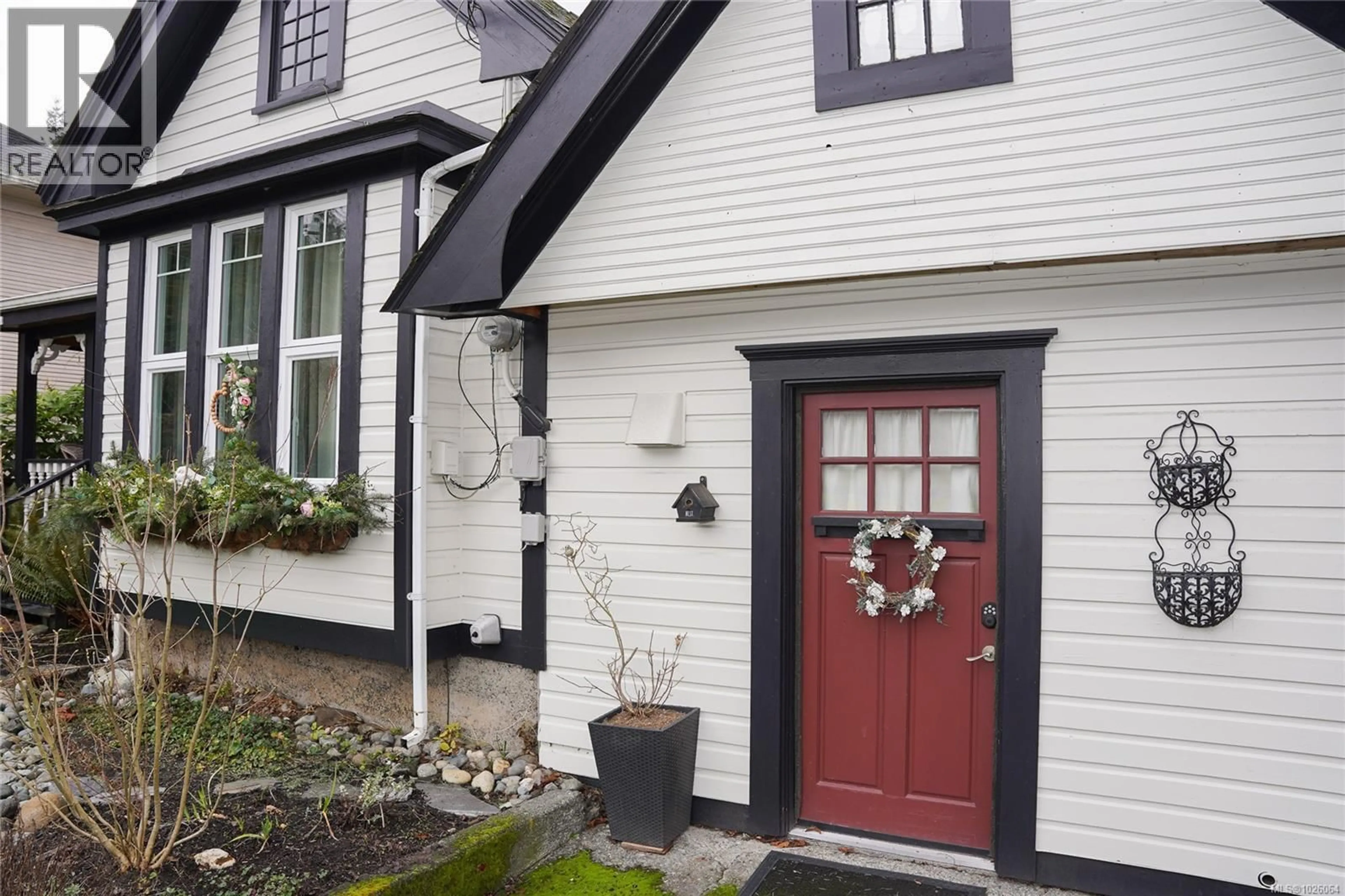 Home with brick exterior material, street for 418 HEREWARD ROAD, Victoria British Columbia V9A4C8