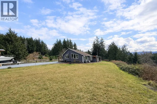 1101 EWEN ROAD, Hyde Creek 2
