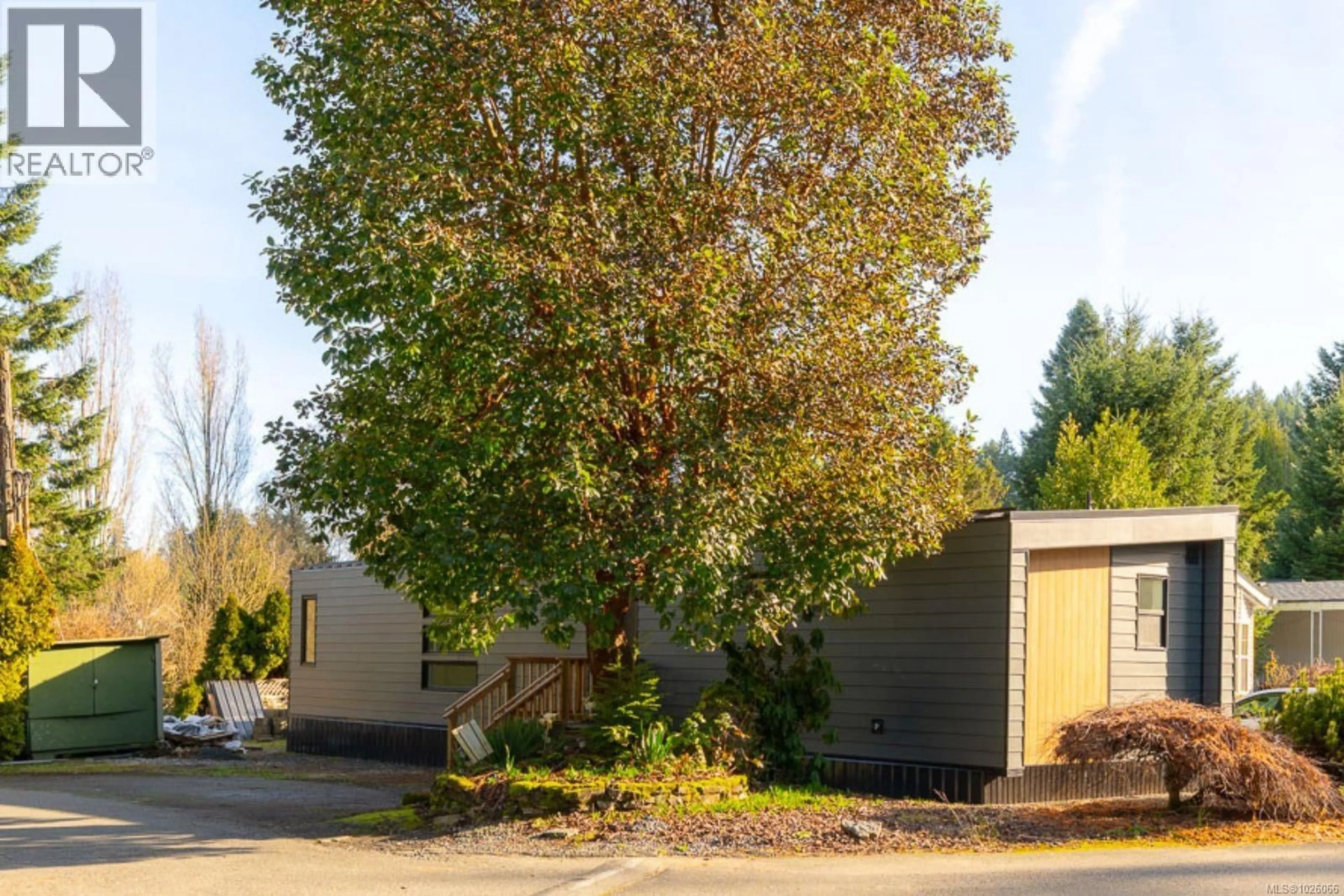 Home with vinyl exterior material, street for 15 - 5150 CHRISTIE ROAD, Ladysmith British Columbia V9G1J2