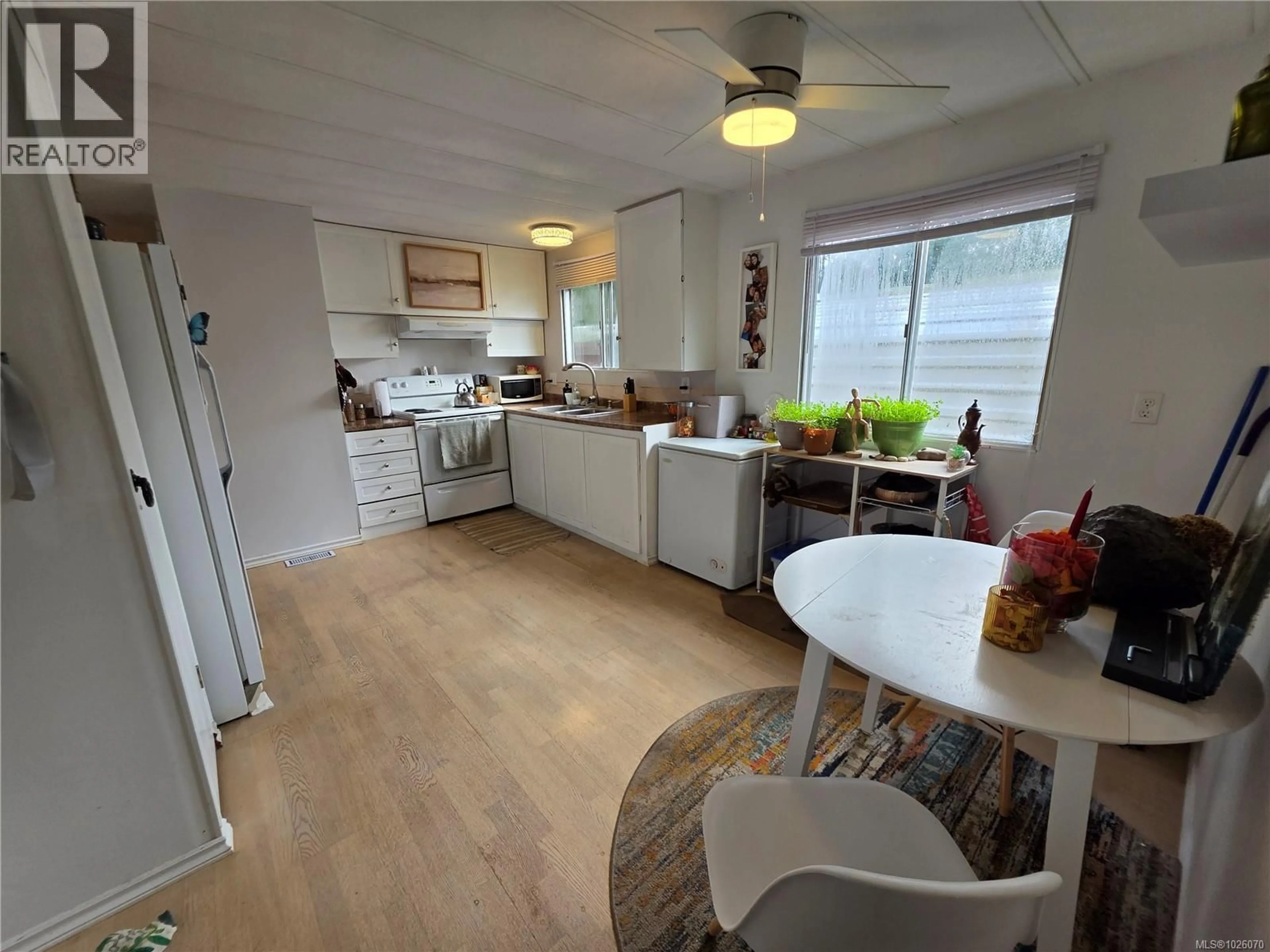 Standard kitchen, wood/laminate floor for 26 - 1655 ALBERNI HIGHWAY, Port Alberni British Columbia V9Y8P3