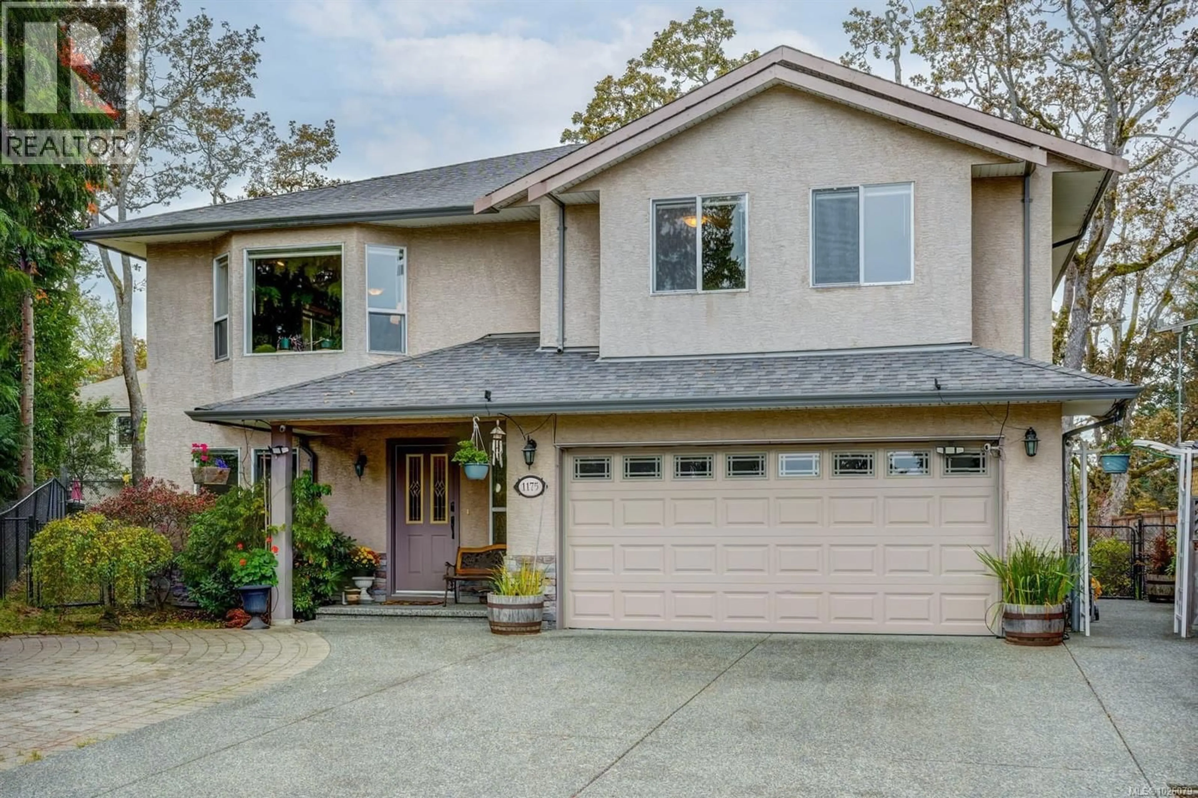 Home with vinyl exterior material, street for 1175 GAIT LANE, Saanich British Columbia V8P5T6