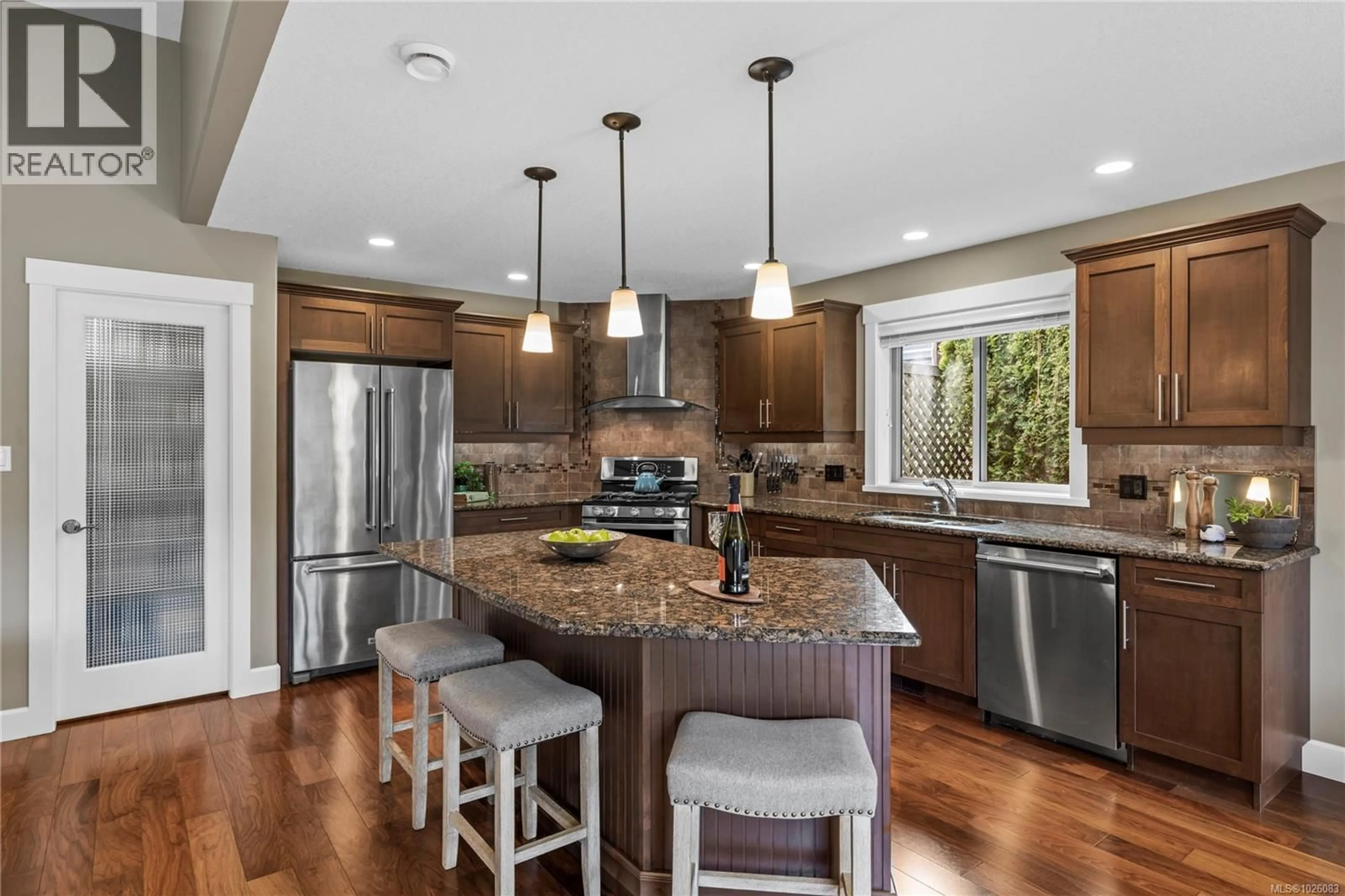 Open concept kitchen, unknown for 387 KINGSLEY STREET, Parksville British Columbia V9P1H6