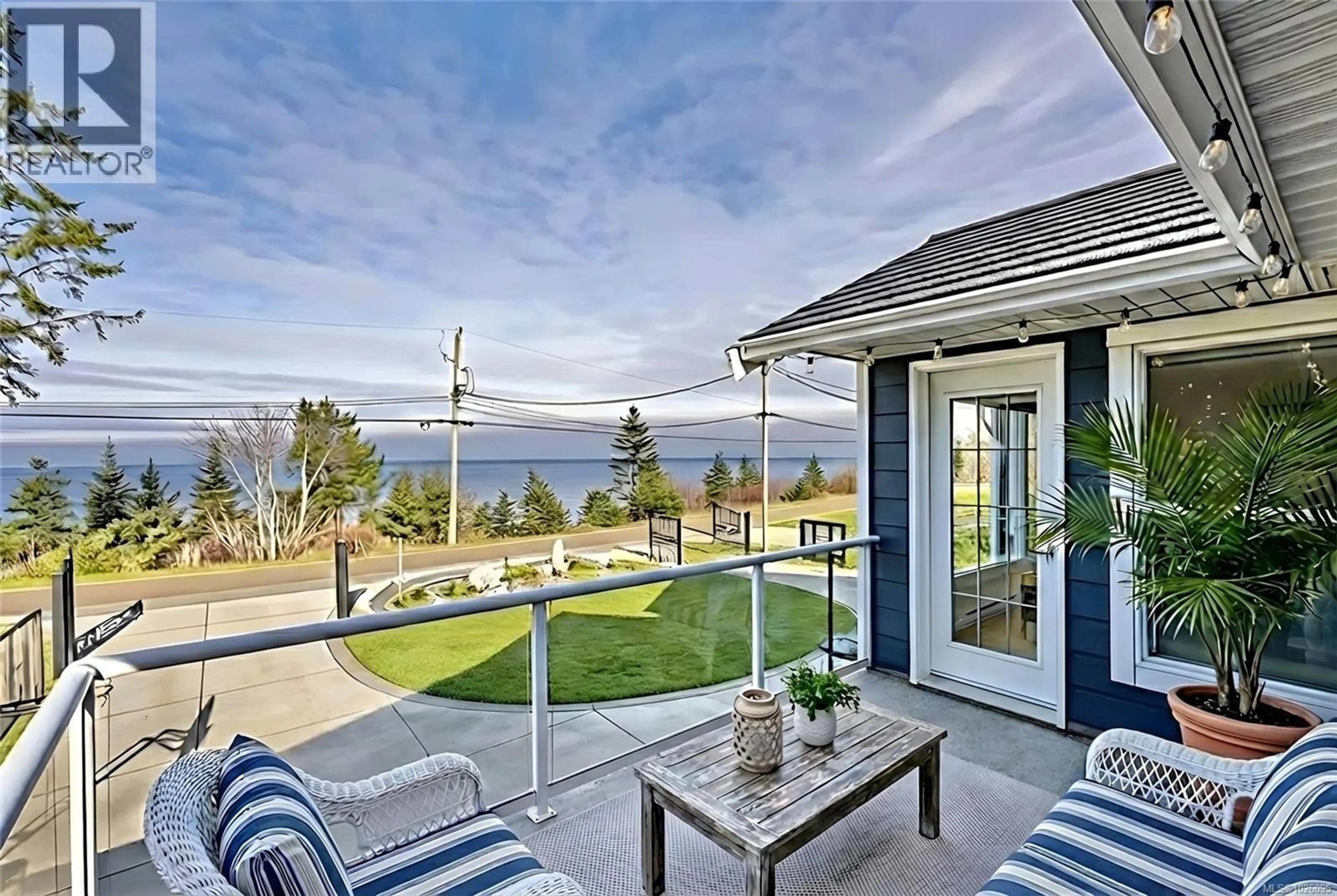Patio, water/lake/river/ocean view for 321 WIRELESS ROAD, Comox British Columbia V9M3T6