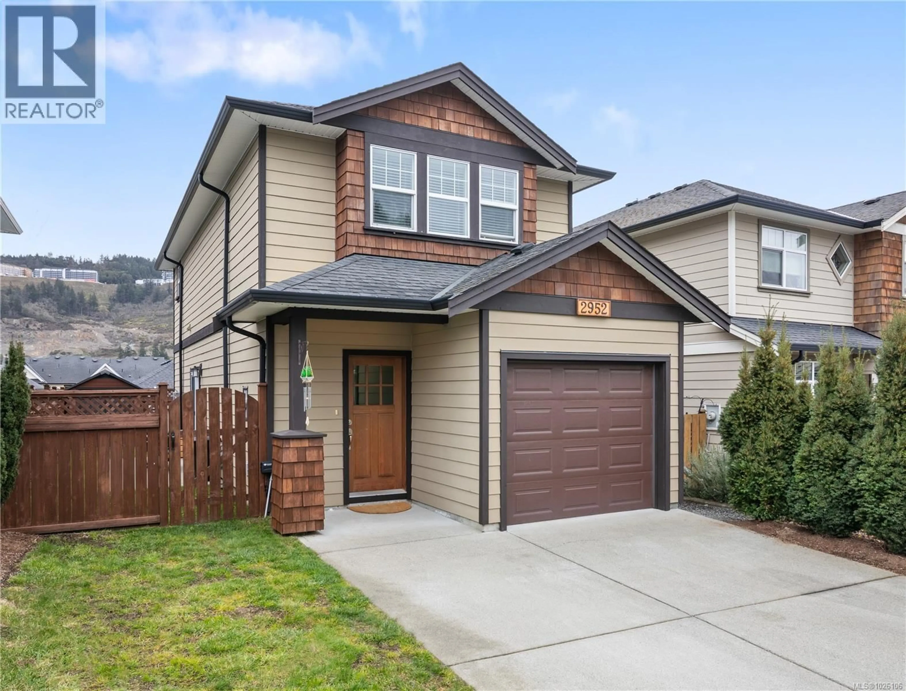 Home with vinyl exterior material, street for 2952 TRESTLE PLACE, Langford British Columbia V9B0K6