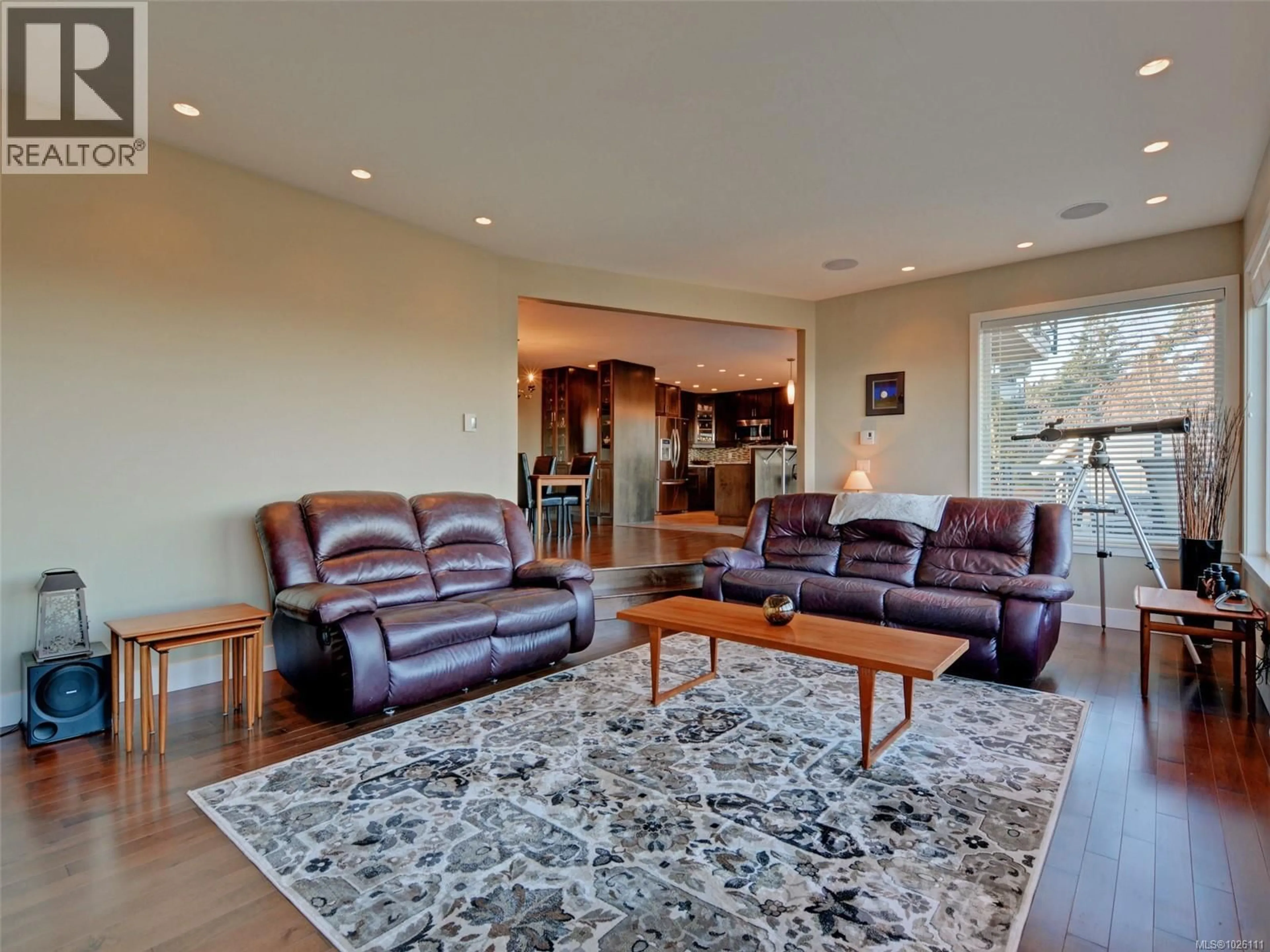 Living room with furniture, unknown for 280 MILBURN DRIVE, Colwood British Columbia V8W4A3