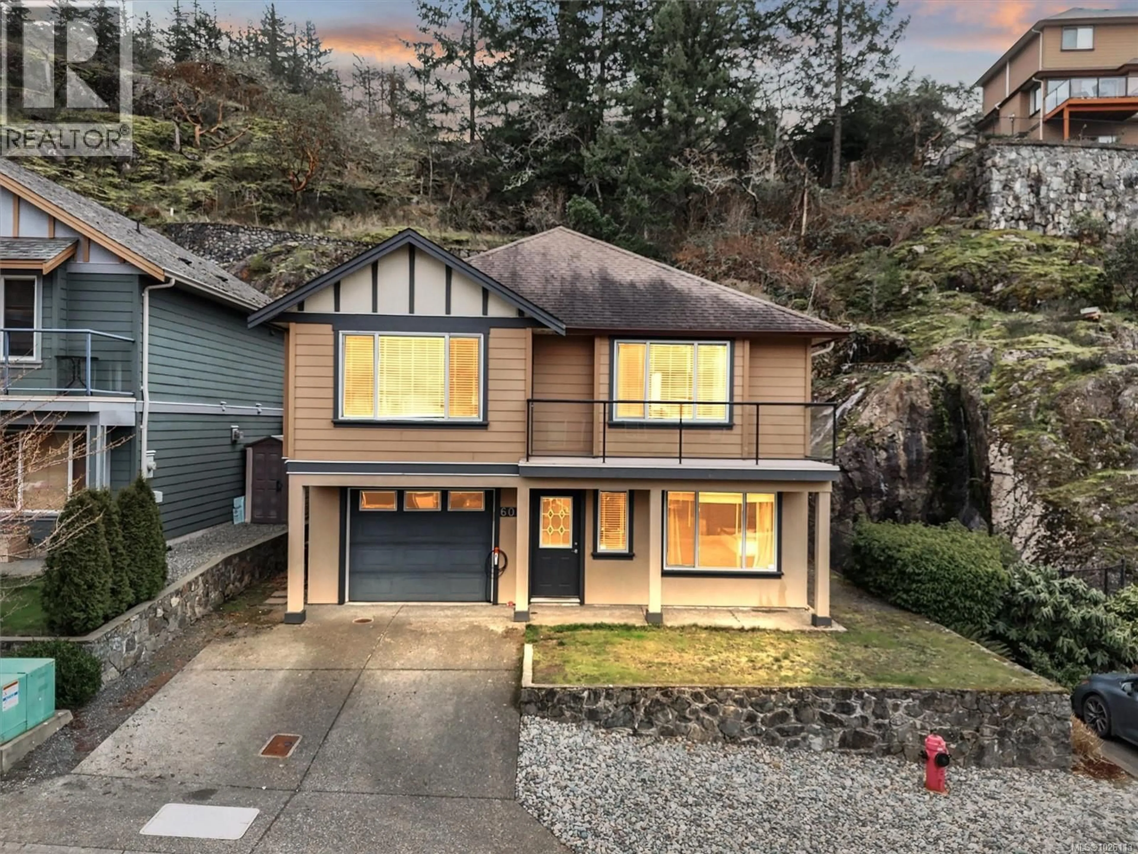 A pic from outside/outdoor area/front of a property/back of a property/a pic from drone, street for 609 KINGSVIEW RIDGE, Langford British Columbia V9B6T5