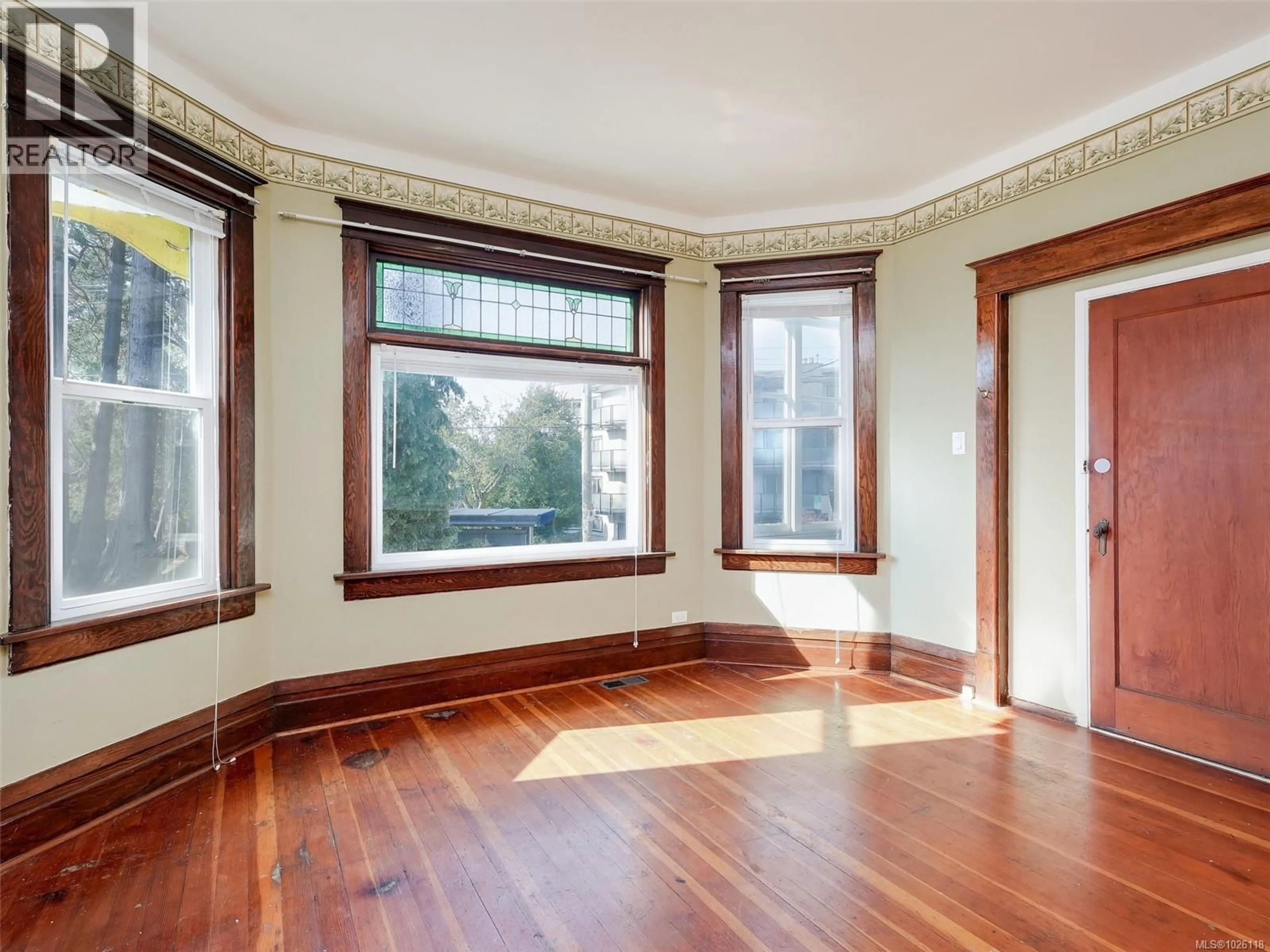 A pic of a room for 1250 FAIRFIELD ROAD, Victoria British Columbia V8V3B5