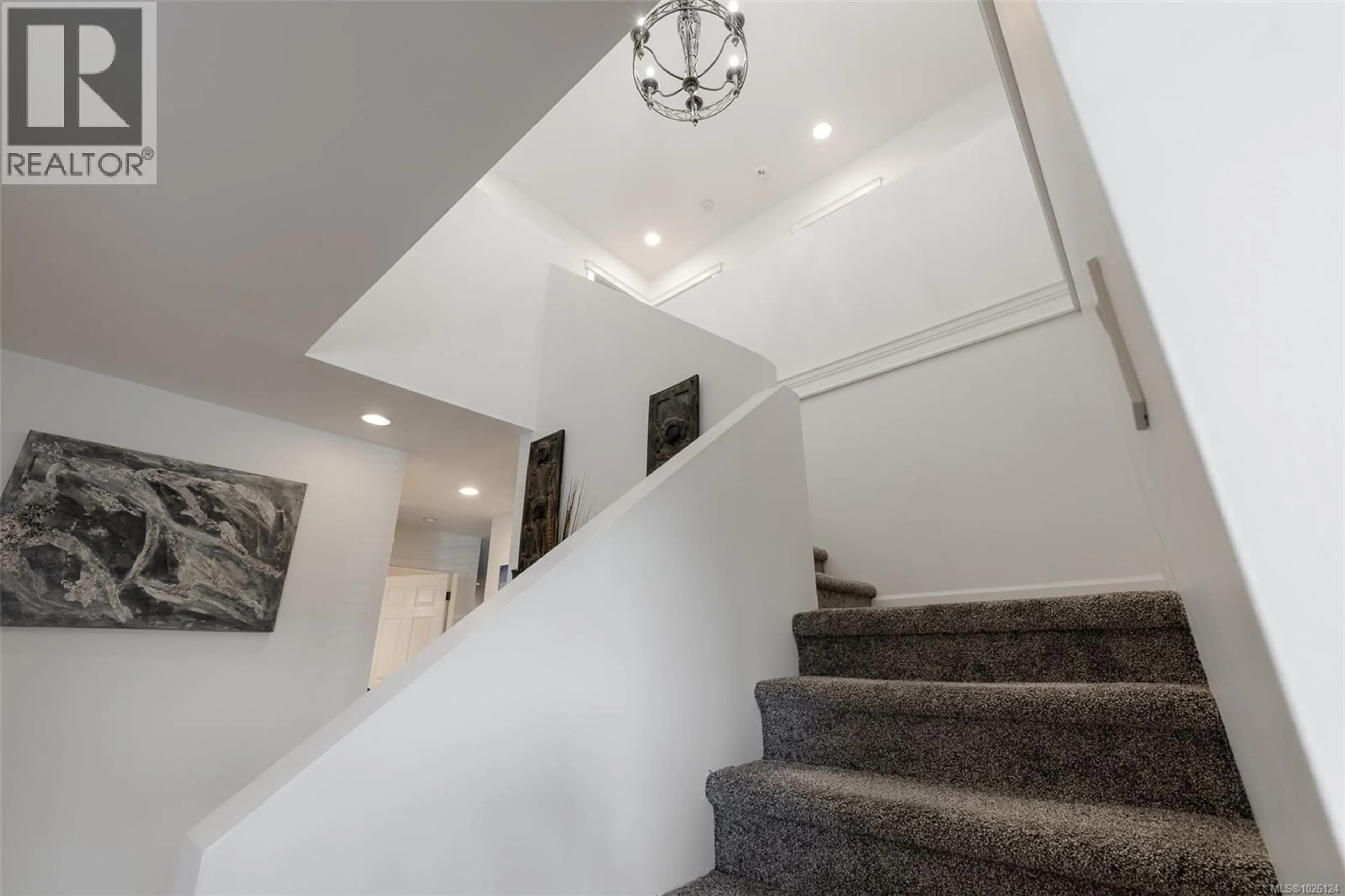 Stairs for 5497 WOODLAND CRESCENT WEST, Port Alberni British Columbia V9Y8E6