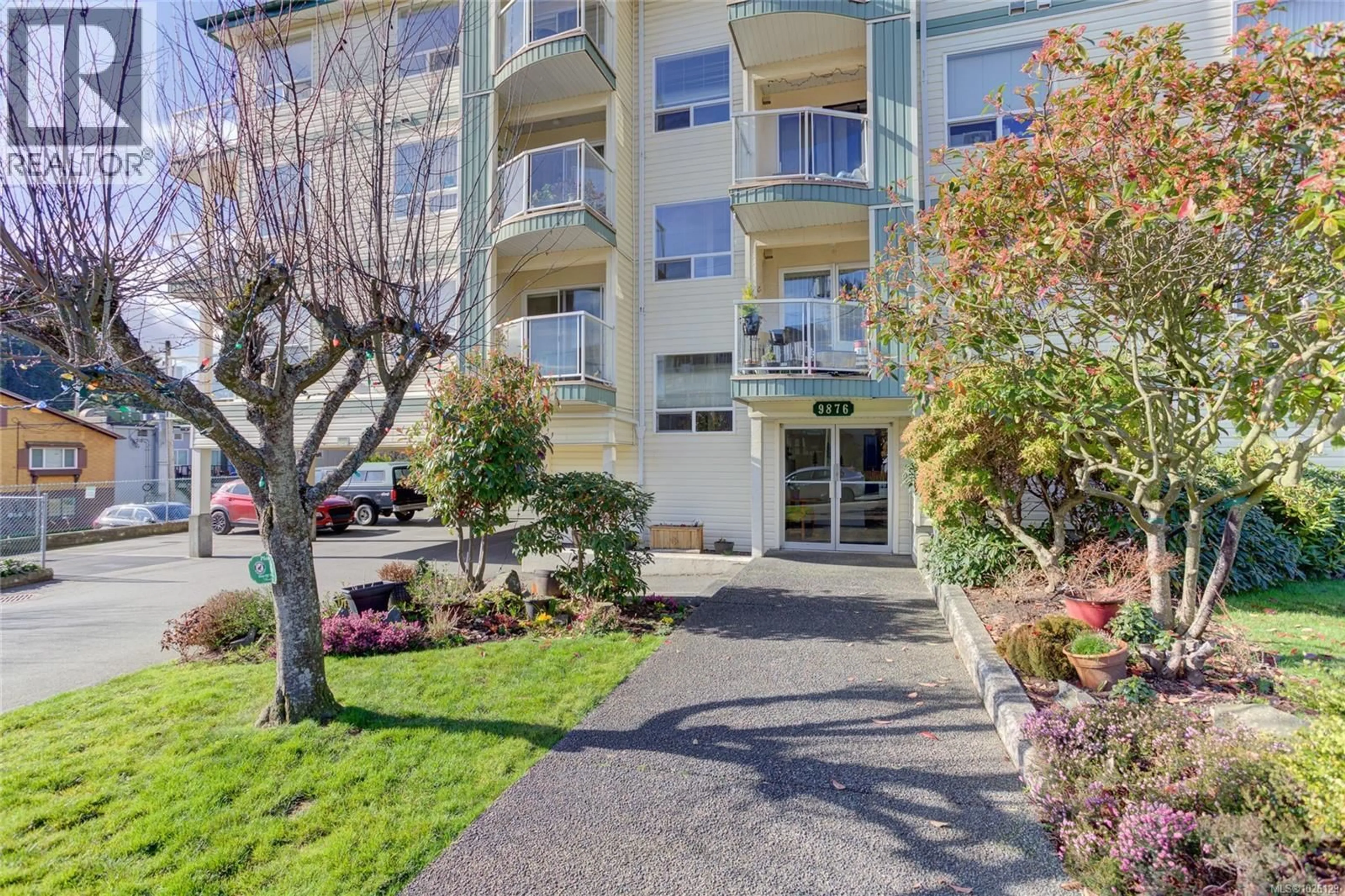 Patio, street for 403 - 9876 ESPLANADE STREET, Chemainus British Columbia V0R1K1