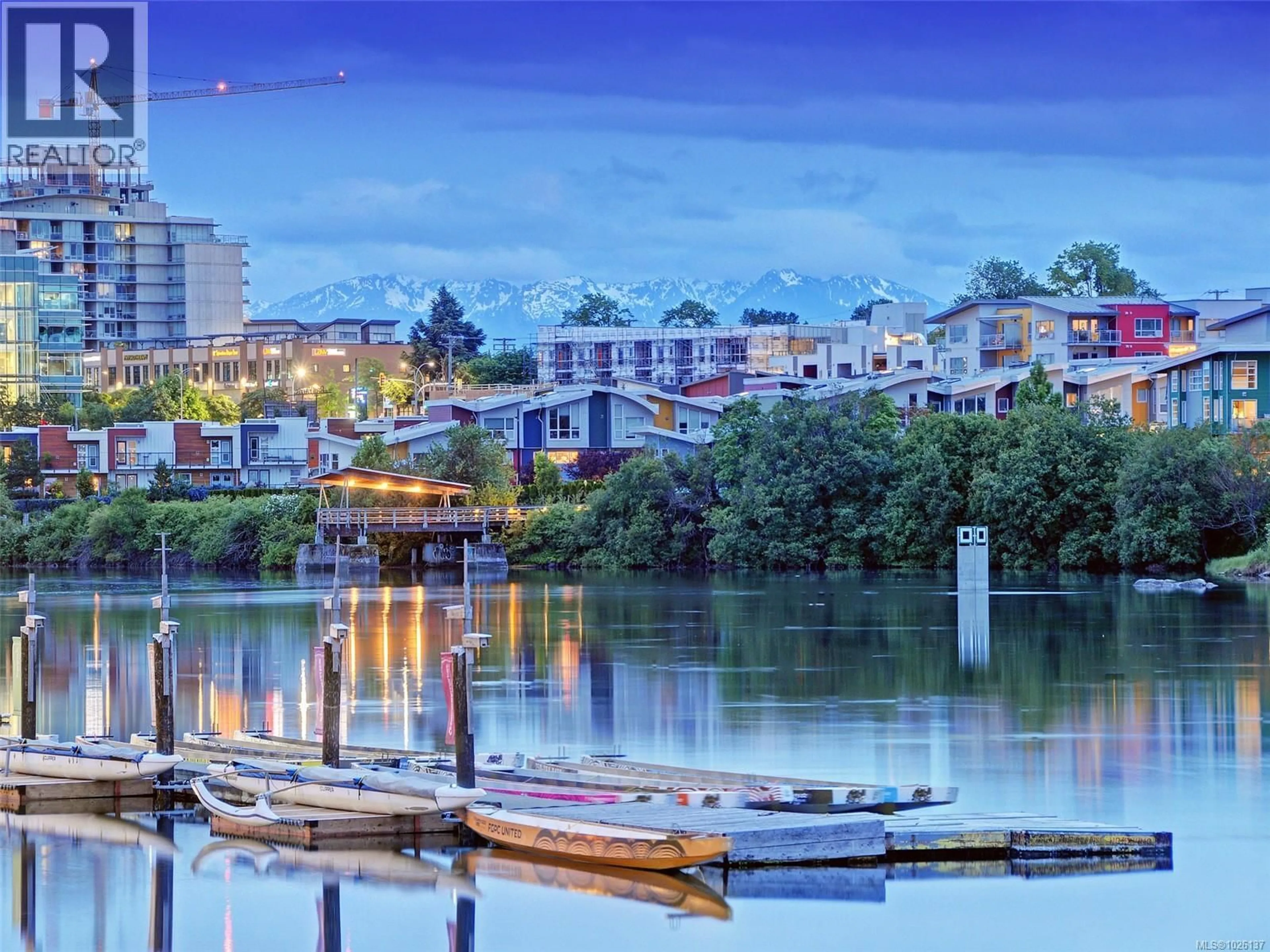 Blurry image for 402 - 797 TYEE ROAD, Victoria British Columbia V9A7R4