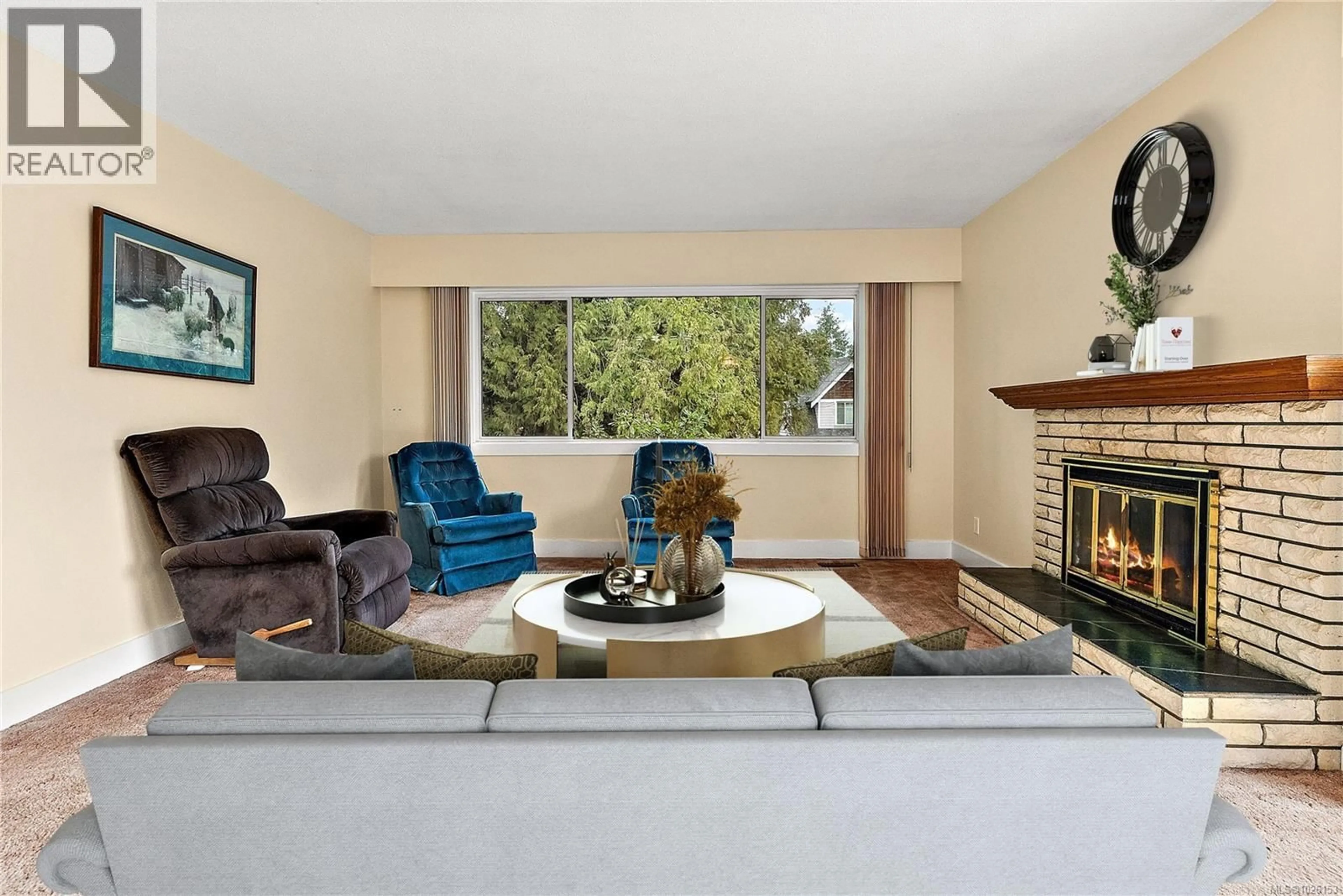 Living room with furniture, unknown for 2009 STELLY'S CROSS ROAD, Central Saanich British Columbia V8M1M8