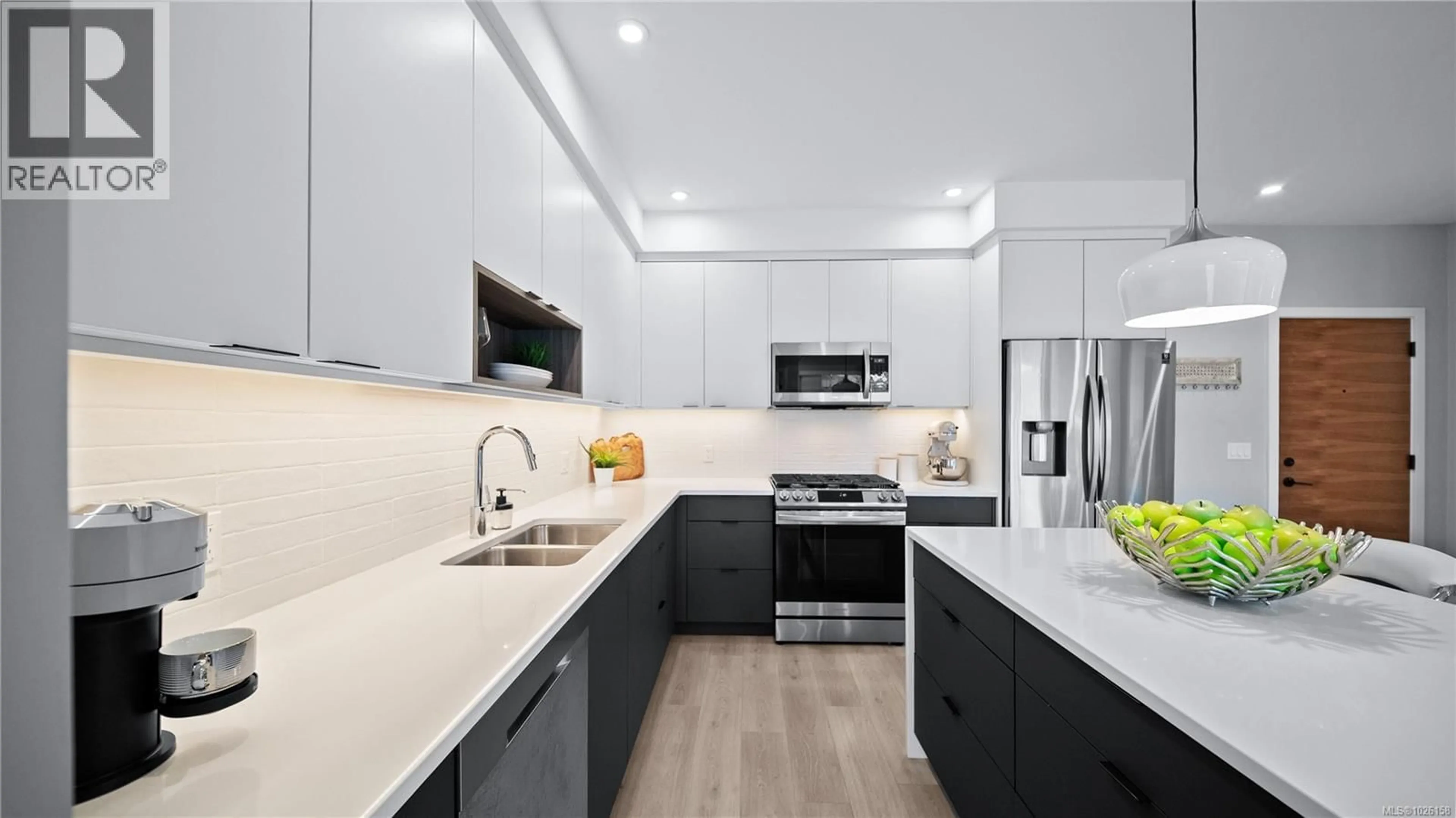 Contemporary kitchen, ceramic/tile floor for 308 - 967 WHIRLAWAY CRESCENT, Langford British Columbia V9B0Y1